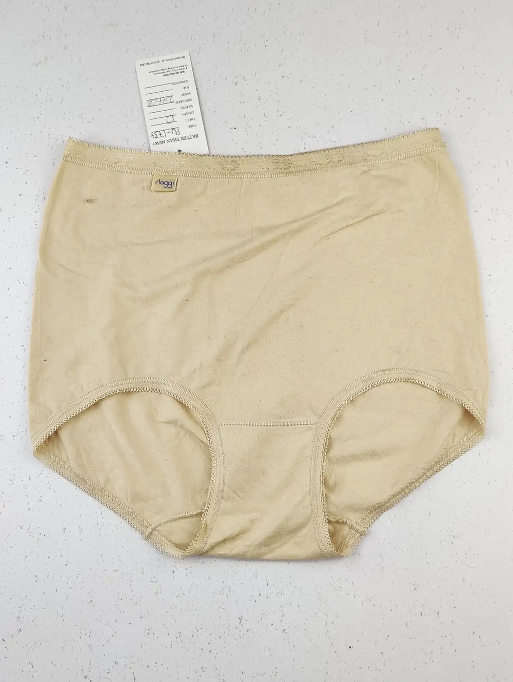 Buy online pre-used pre-loved 100% authentic & Original branded Sloggi (PU-1737) available in Pakistan. Top international brands avilable.