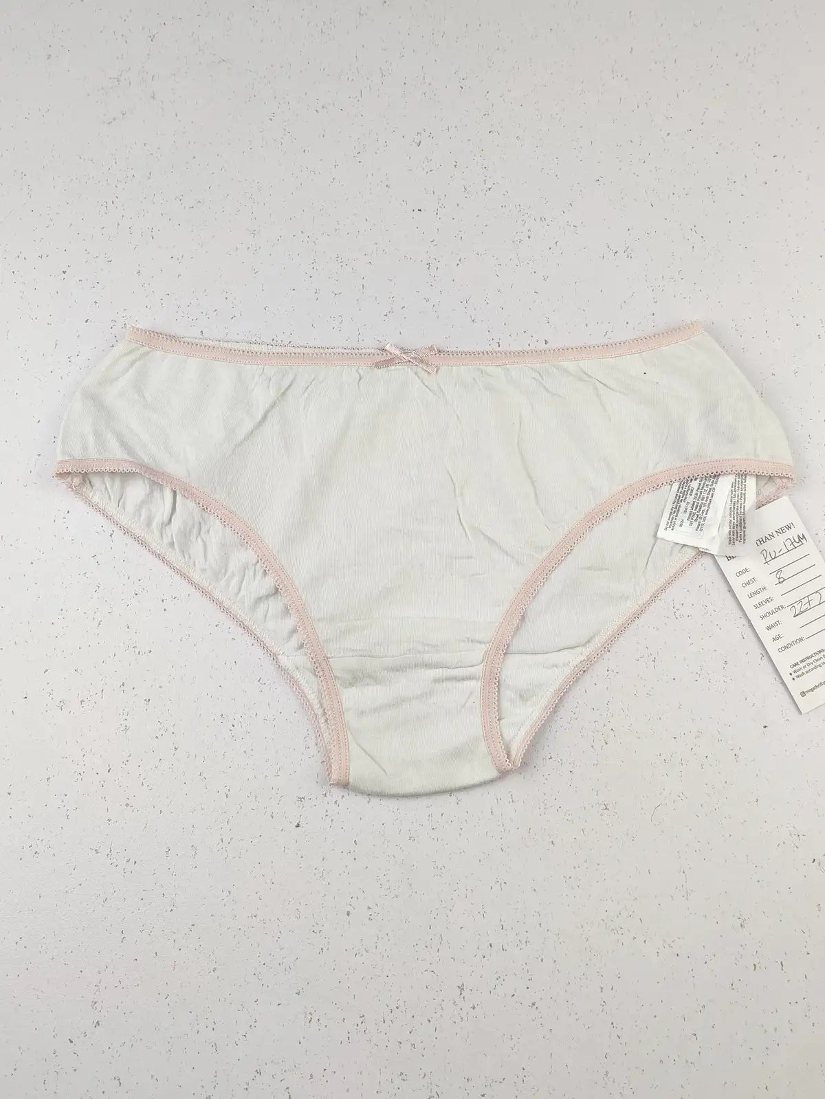 Buy online pre-used pre-loved 100% authentic & Original branded Primark (PU-1744) available in Pakistan. Top international brands avilable.