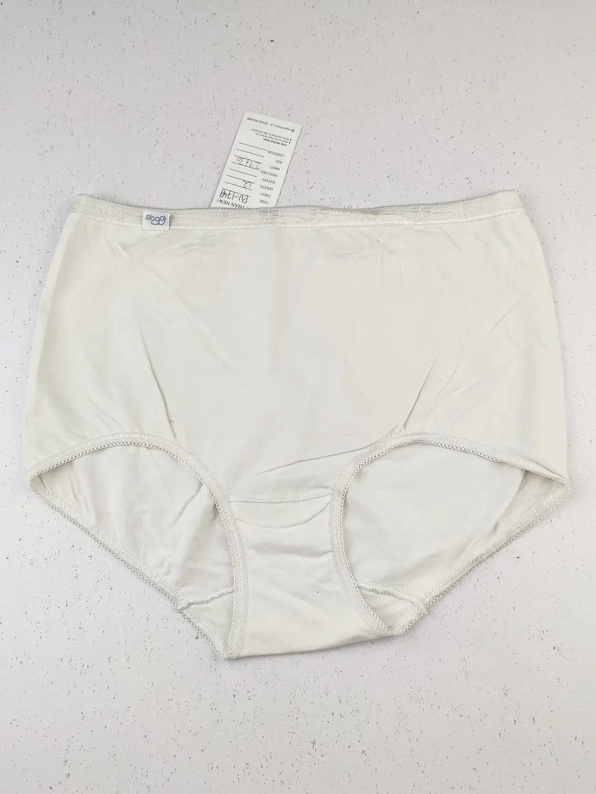 Buy online pre-used pre-loved 100% authentic & Original branded Sloggi (PU-1749) available in Pakistan. Top international brands avilable.