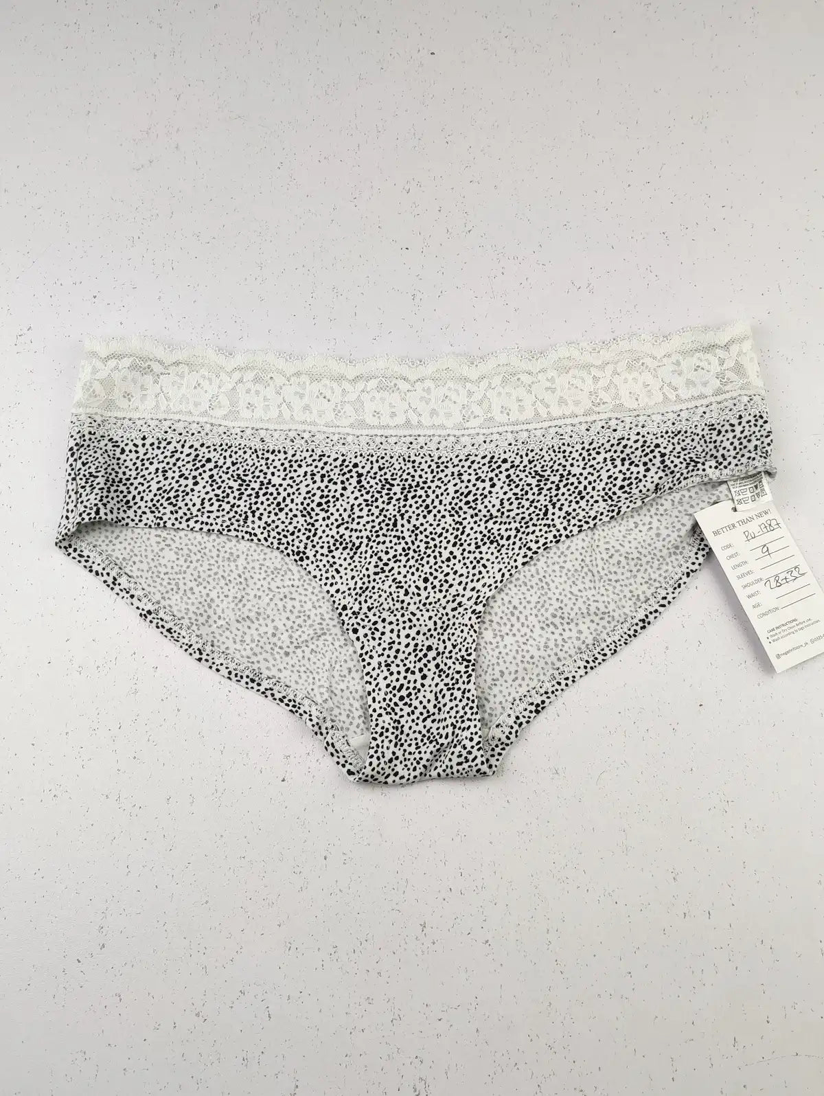 Buy online pre-used pre-loved 100% authentic & Original branded Marks & Spencer (PU-1787) available in Pakistan. Top international brands avilable.
