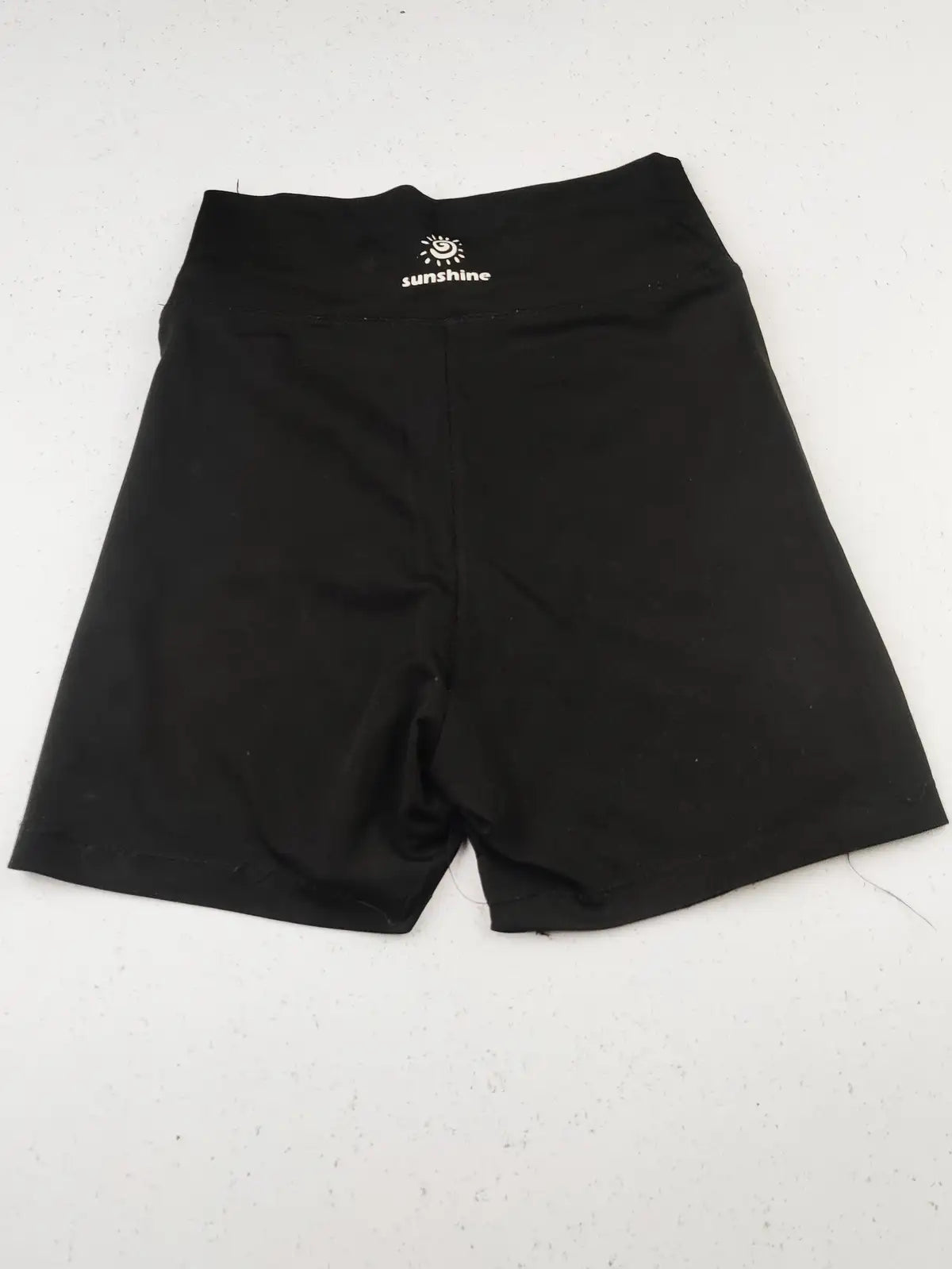 Buy online pre-used pre-loved 100% authentic & Original branded Unknown Brand (PU-1811) available in Pakistan. Top international brands avilable.