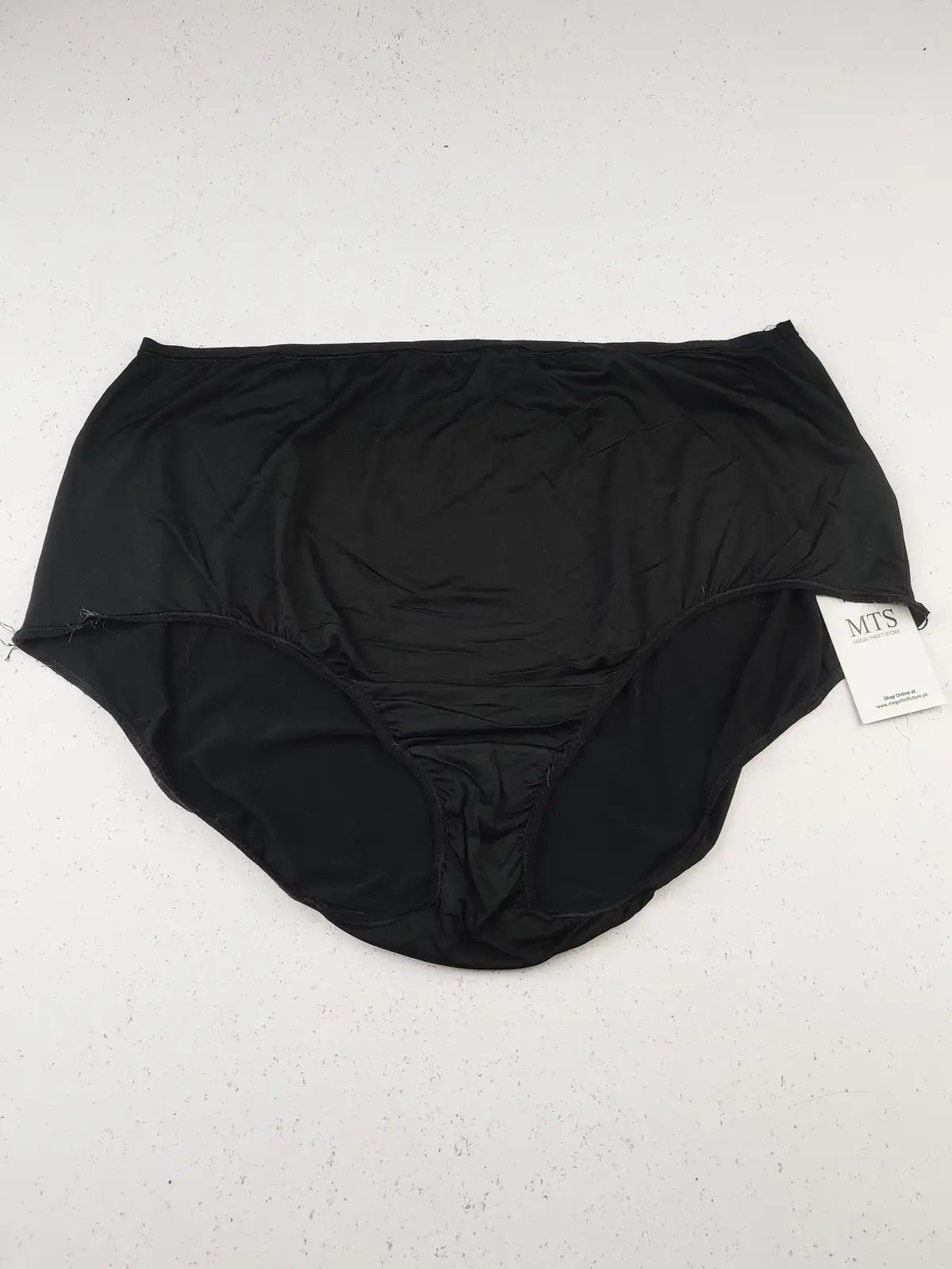 Buy online pre-used pre-loved 100% authentic & Original branded Marks & Spencer (PU-1832) available in Pakistan. Top international brands avilable.