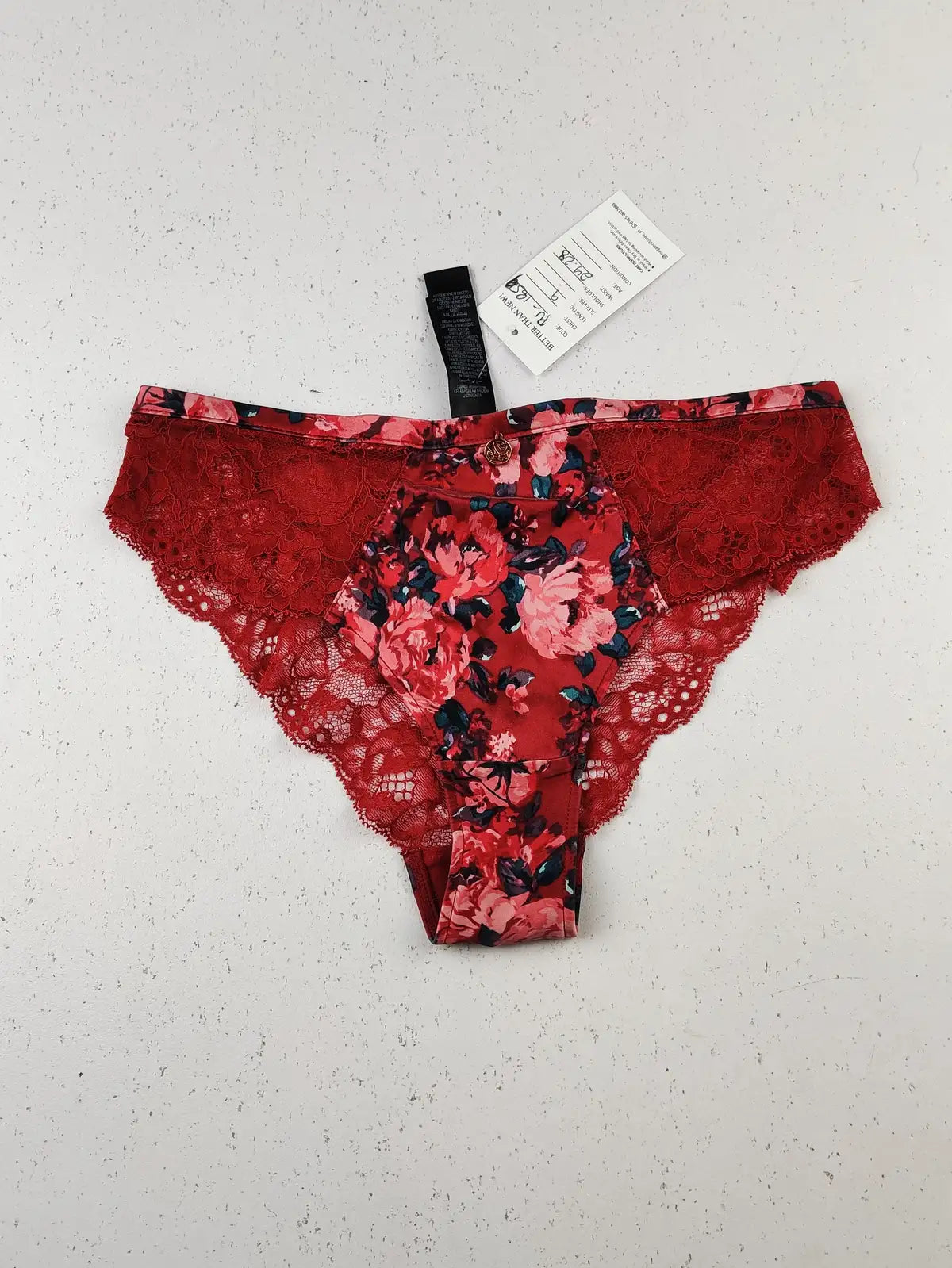 Buy online pre-used pre-loved 100% authentic & Original branded Marks & Spencer (PU-1859) available in Pakistan. Top international brands avilable.