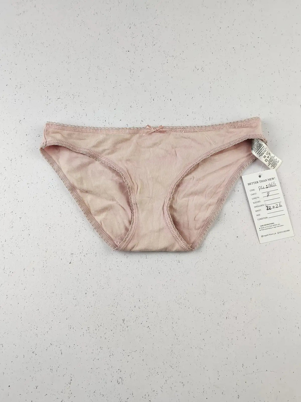 Buy online pre-used pre-loved 100% authentic & Original branded Unknown Brand (PU-1868) available in Pakistan. Top international brands avilable.