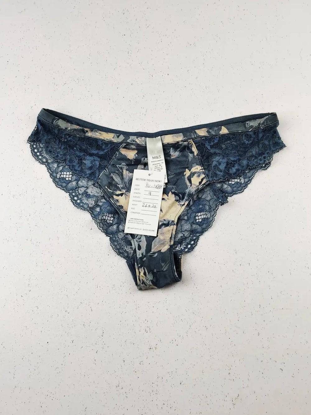 Buy online pre-used pre-loved 100% authentic & Original branded Marks & Spencer (PU-1888) available in Pakistan. Top international brands avilable.