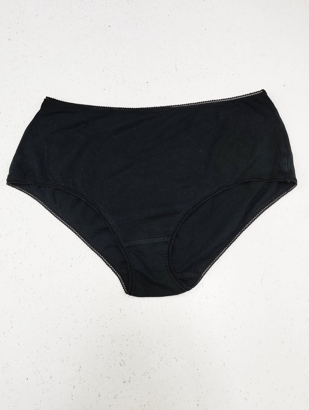 Buy online pre-used pre-loved 100% authentic & Original branded Unknown Brand (PU-1910) available in Pakistan. Top international brands avilable.
