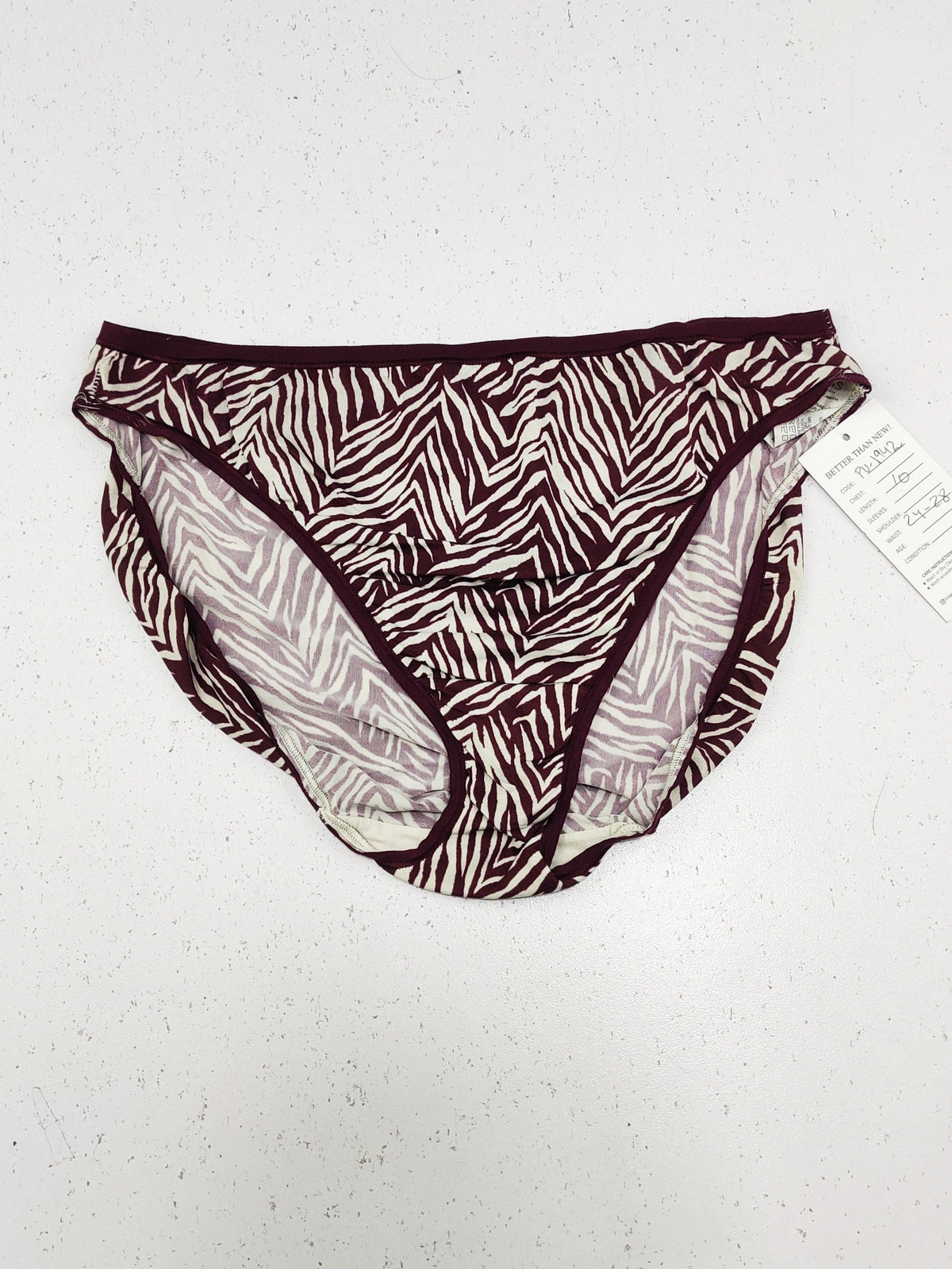 Buy online pre-used pre-loved 100% authentic & Original branded Marks & Spencer (PU-1942) available in Pakistan. Top international brands avilable.