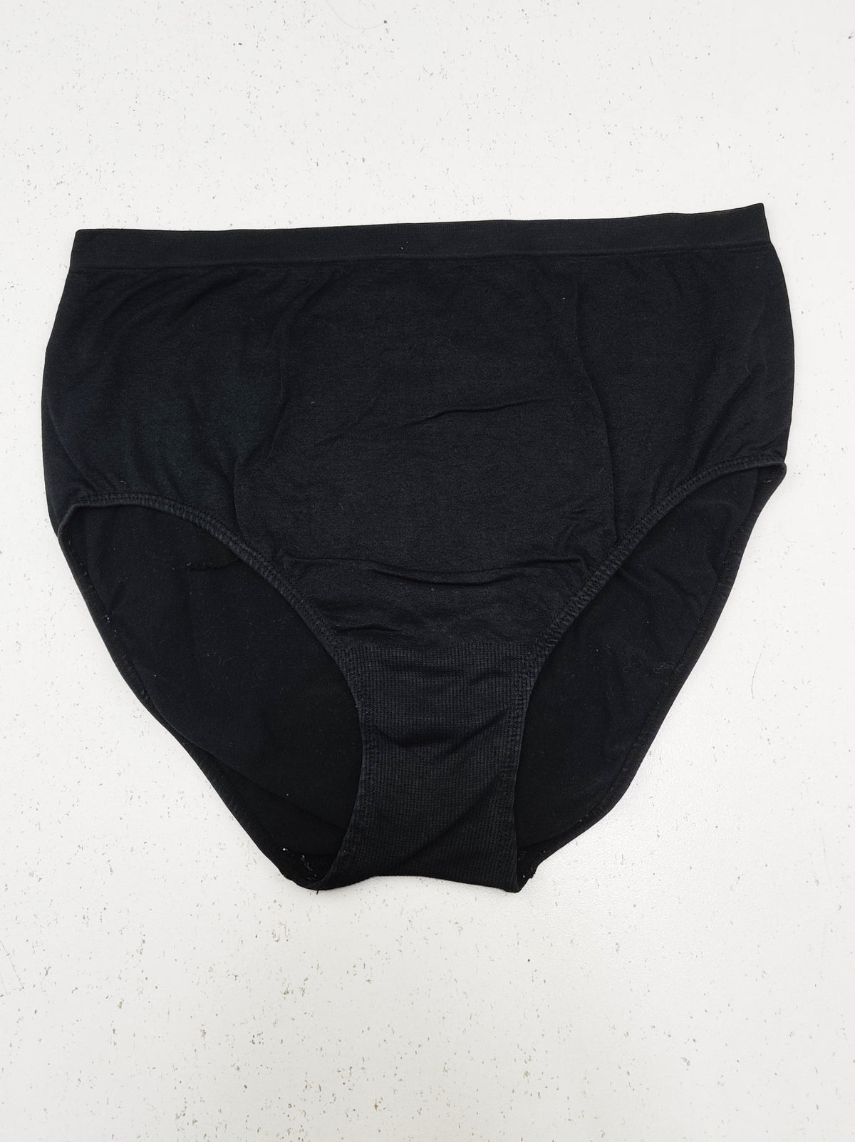 Buy online pre-used pre-loved 100% authentic & Original branded Unknown Brand (PU-1943) available in Pakistan. Top international brands avilable.