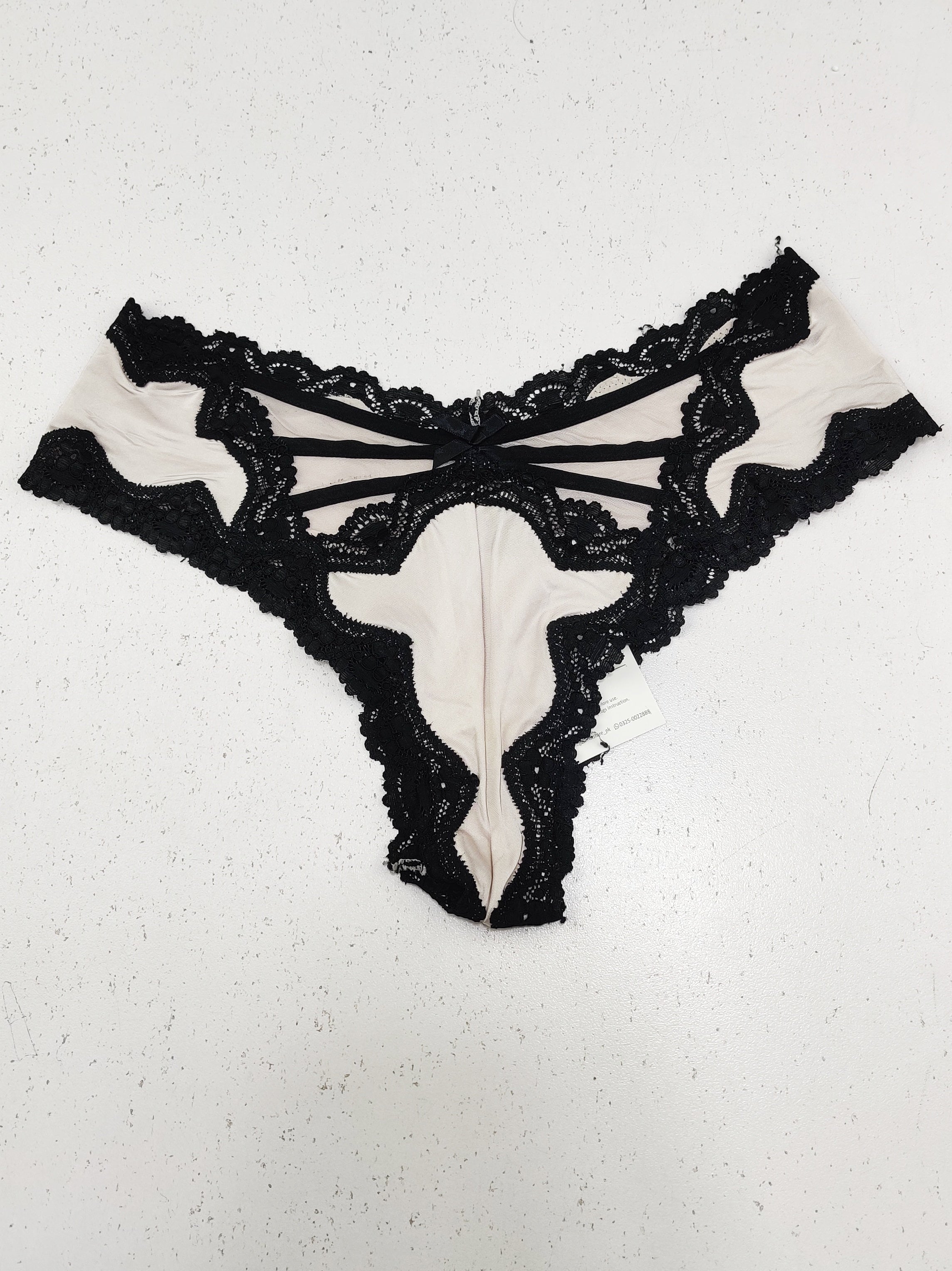 Buy online pre-used pre-loved 100% authentic & Original branded Victoria'S Secret (PU-1955) available in Pakistan. Top international brands avilable.