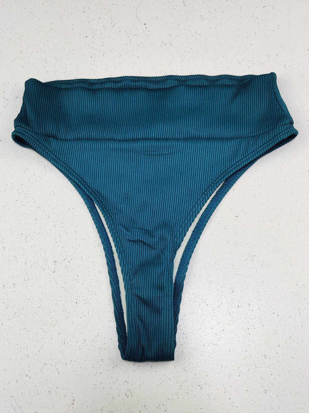 Buy online pre-used pre-loved 100% authentic & Original branded Shein (PU-1958) available in Pakistan. Top international brands avilable.