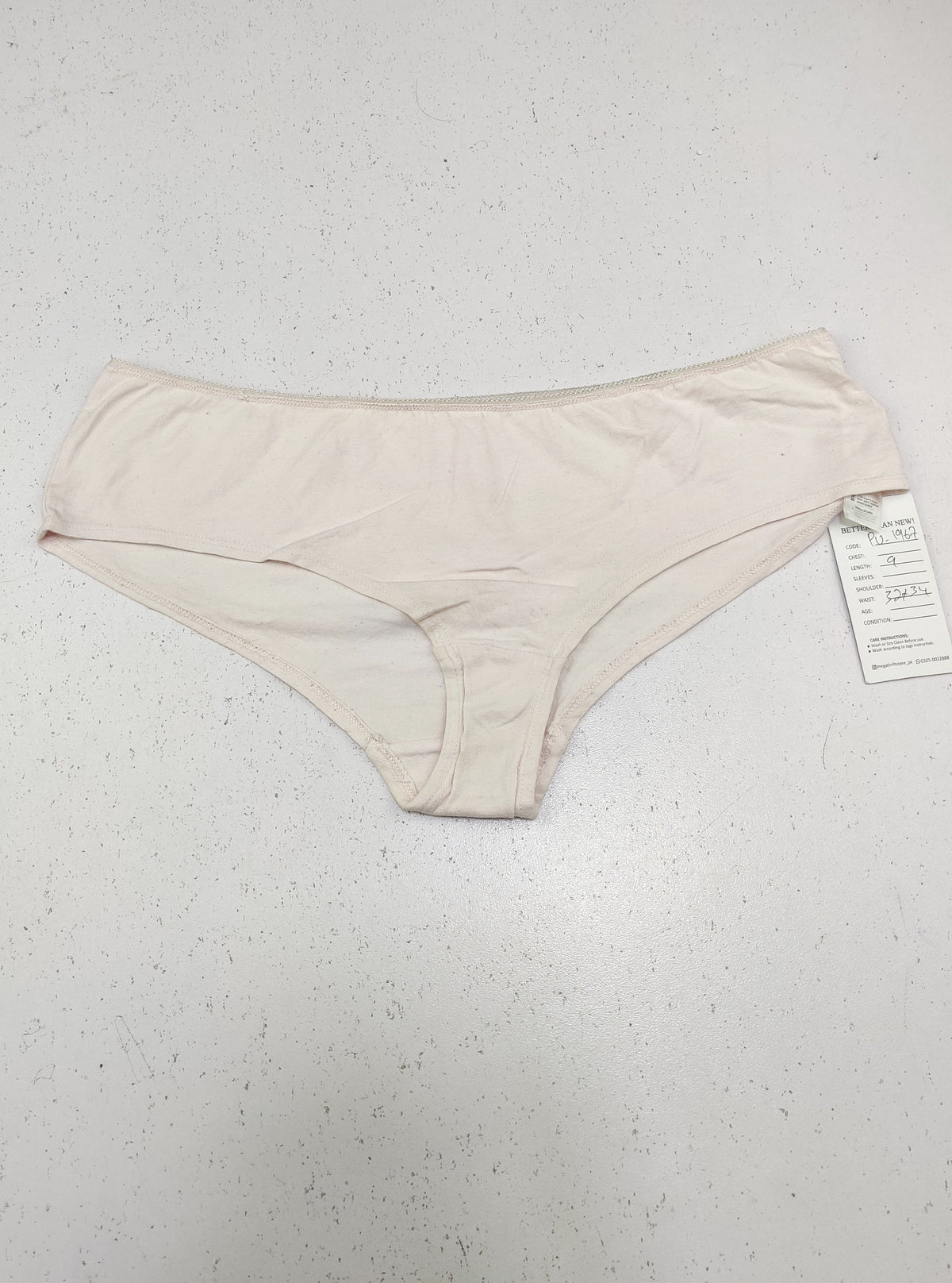 Buy online pre-used pre-loved 100% authentic & Original branded F&F (PU-1967) available in Pakistan. Top international brands avilable.