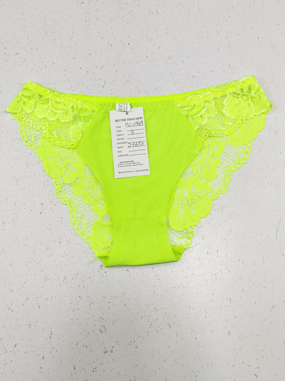 Buy online pre-used pre-loved 100% authentic & Original branded Unknown Brand (PU-1969) available in Pakistan. Top international brands avilable.