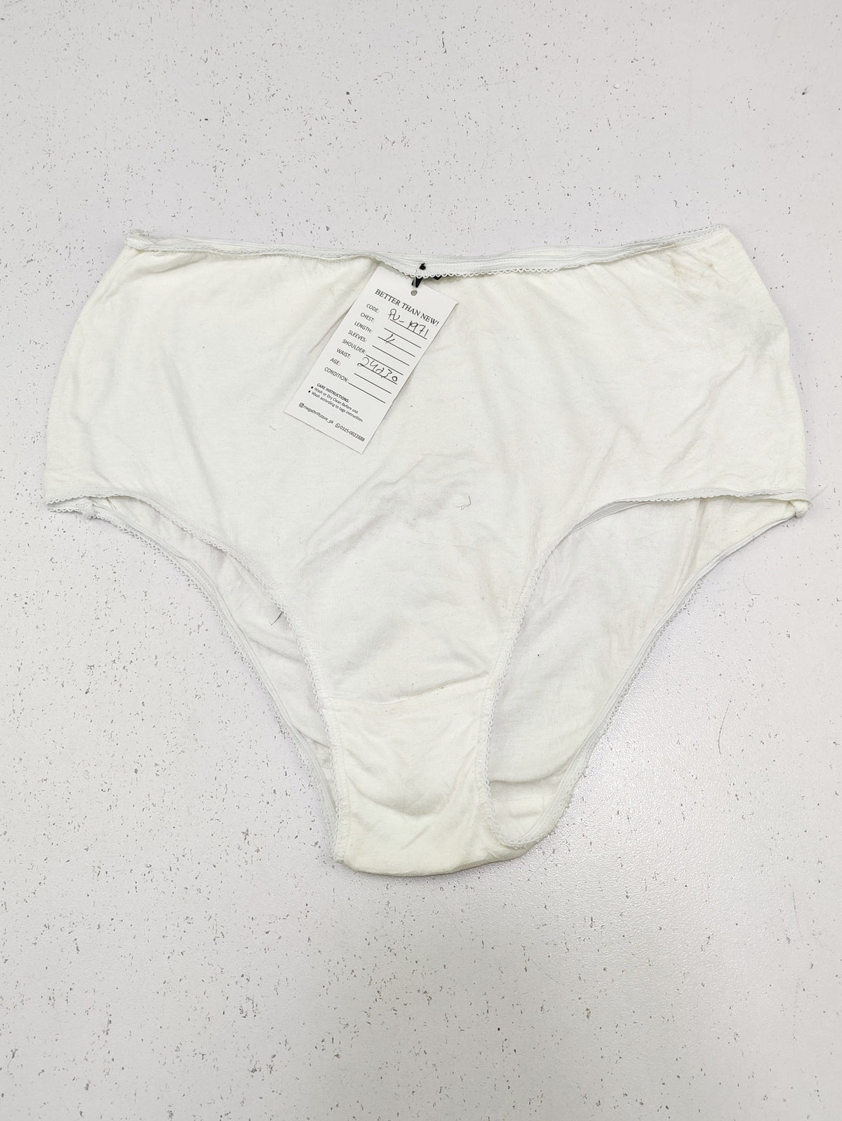 Buy online pre-used pre-loved 100% authentic & Original branded Secret Possessions (PU-1971) available in Pakistan. Top international brands avilable.