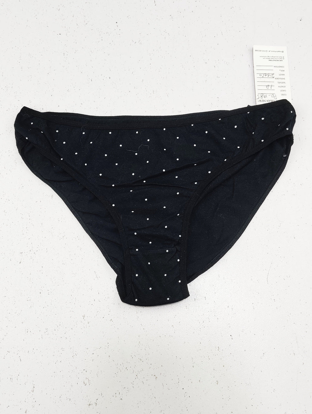 Buy online pre-used pre-loved 100% authentic & Original branded Primark (PU-1985) available in Pakistan. Top international brands avilable.