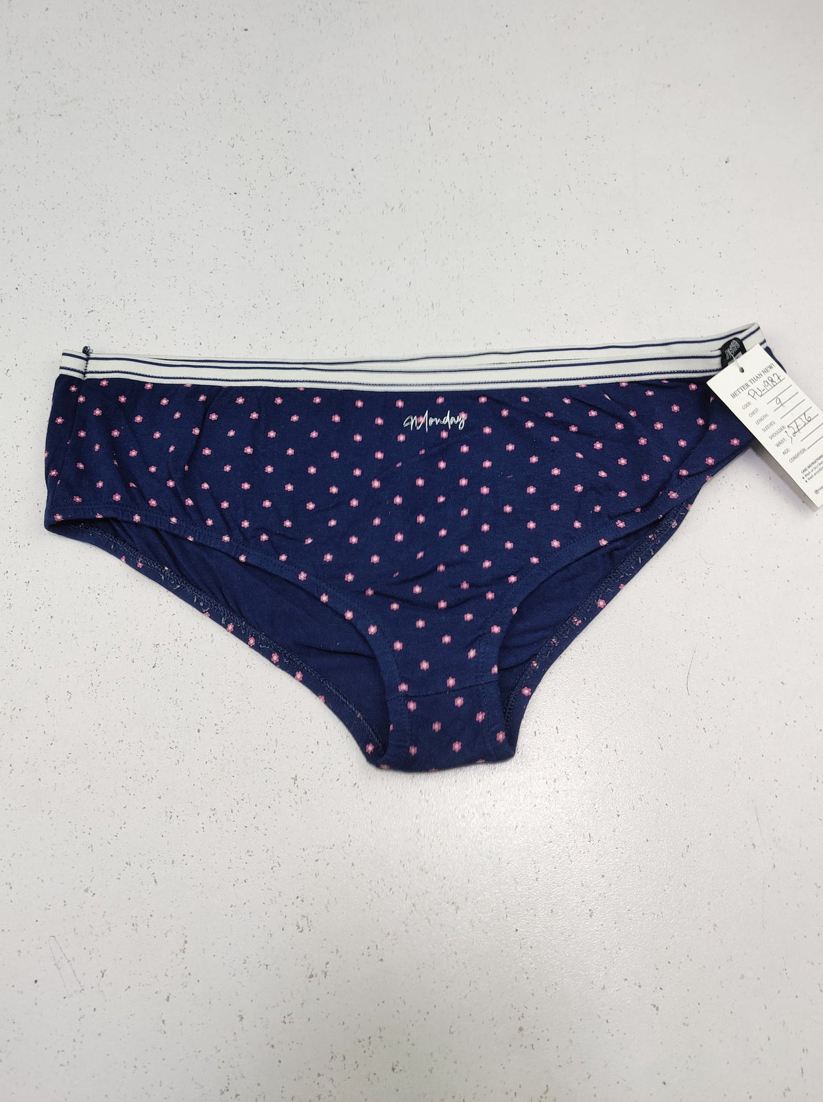 Buy online pre-used pre-loved 100% authentic & Original branded Dunnes Stores (PU-1987) available in Pakistan. Top international brands avilable.