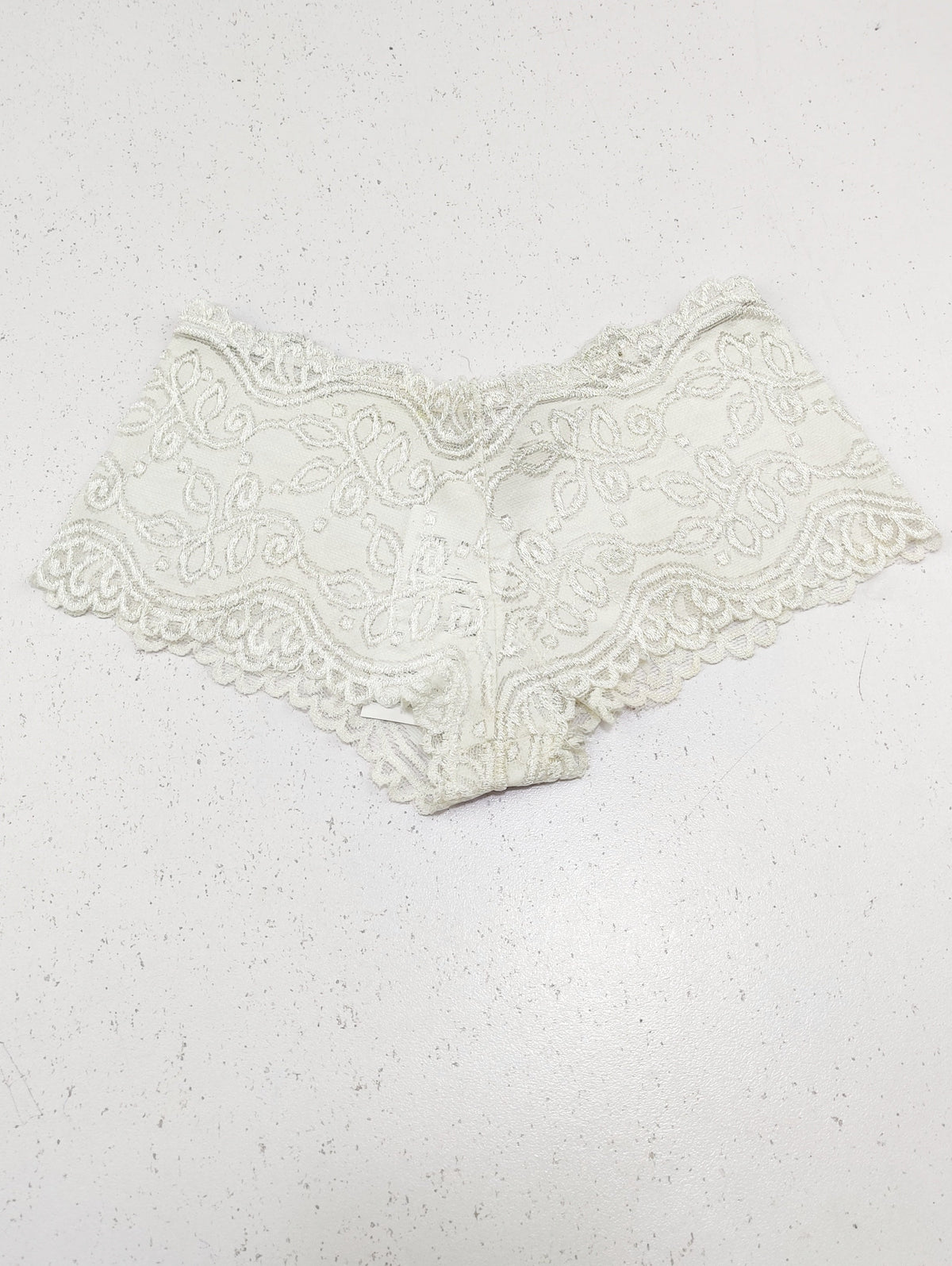 Buy online pre-used pre-loved 100% authentic & Original branded Unknown Brand (PU-2012) available in Pakistan. Top international brands avilable.