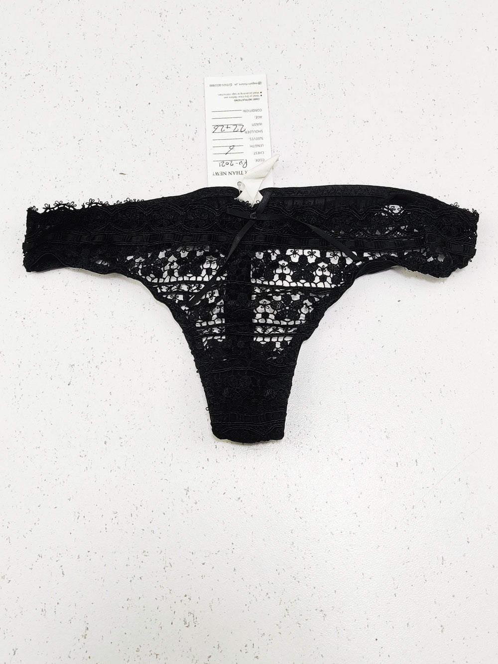 Buy online pre-used pre-loved 100% authentic & Original branded Hunkemoller (PU-2021) available in Pakistan. Top international brands avilable.