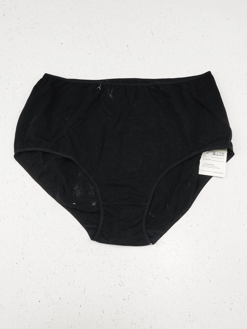 Buy online pre-used pre-loved 100% authentic & Original branded Unknown Brand (PU-2036) available in Pakistan. Top international brands avilable.