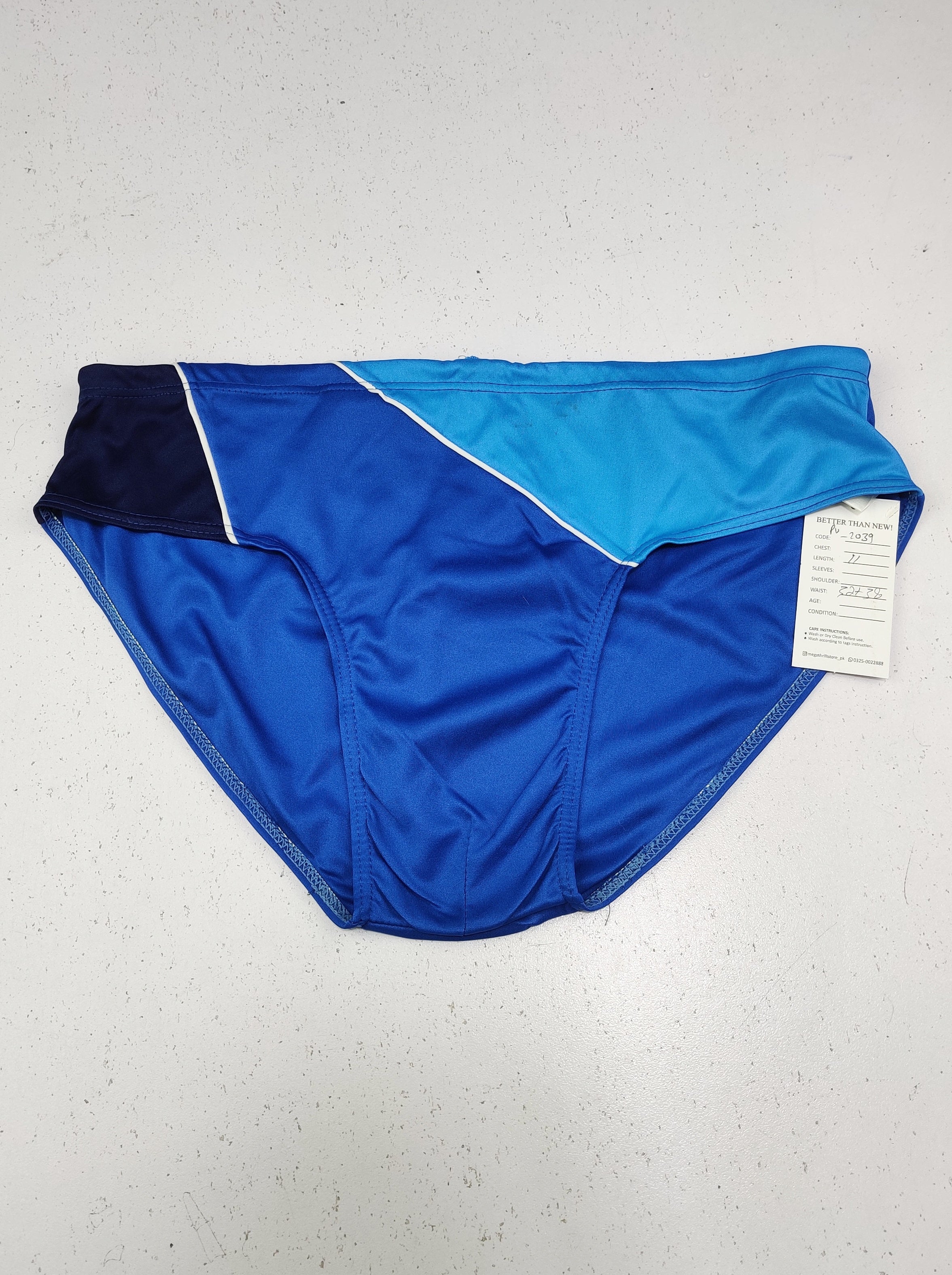 Buy online pre-used pre-loved 100% authentic & Original branded Dimigo (PU-2039) available in Pakistan. Top international brands avilable.