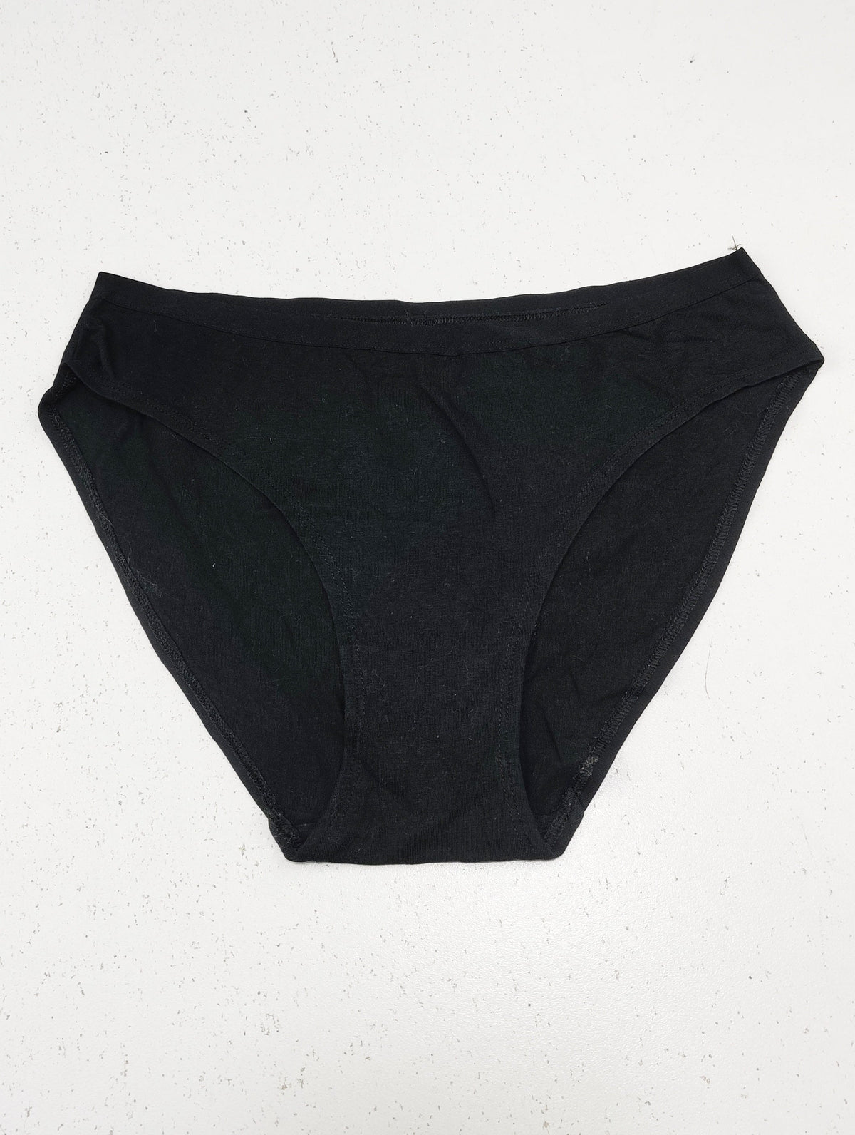 Buy online pre-used pre-loved 100% authentic & Original branded Unknown Brand (PU-2057) available in Pakistan. Top international brands avilable.