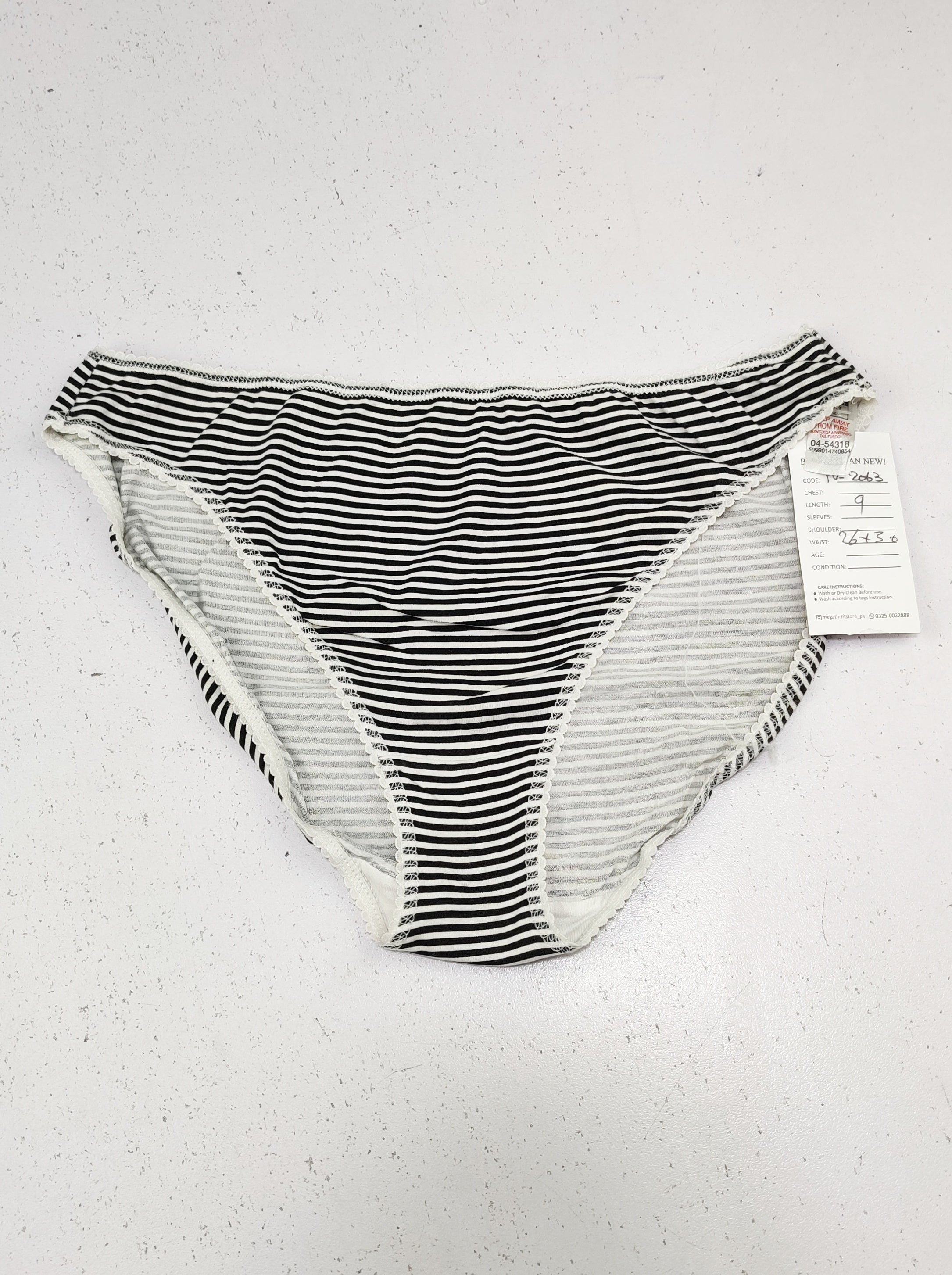 Buy online pre-used pre-loved 100% authentic & Original branded Dunnes Stores (PU-2063) available in Pakistan. Top international brands avilable.