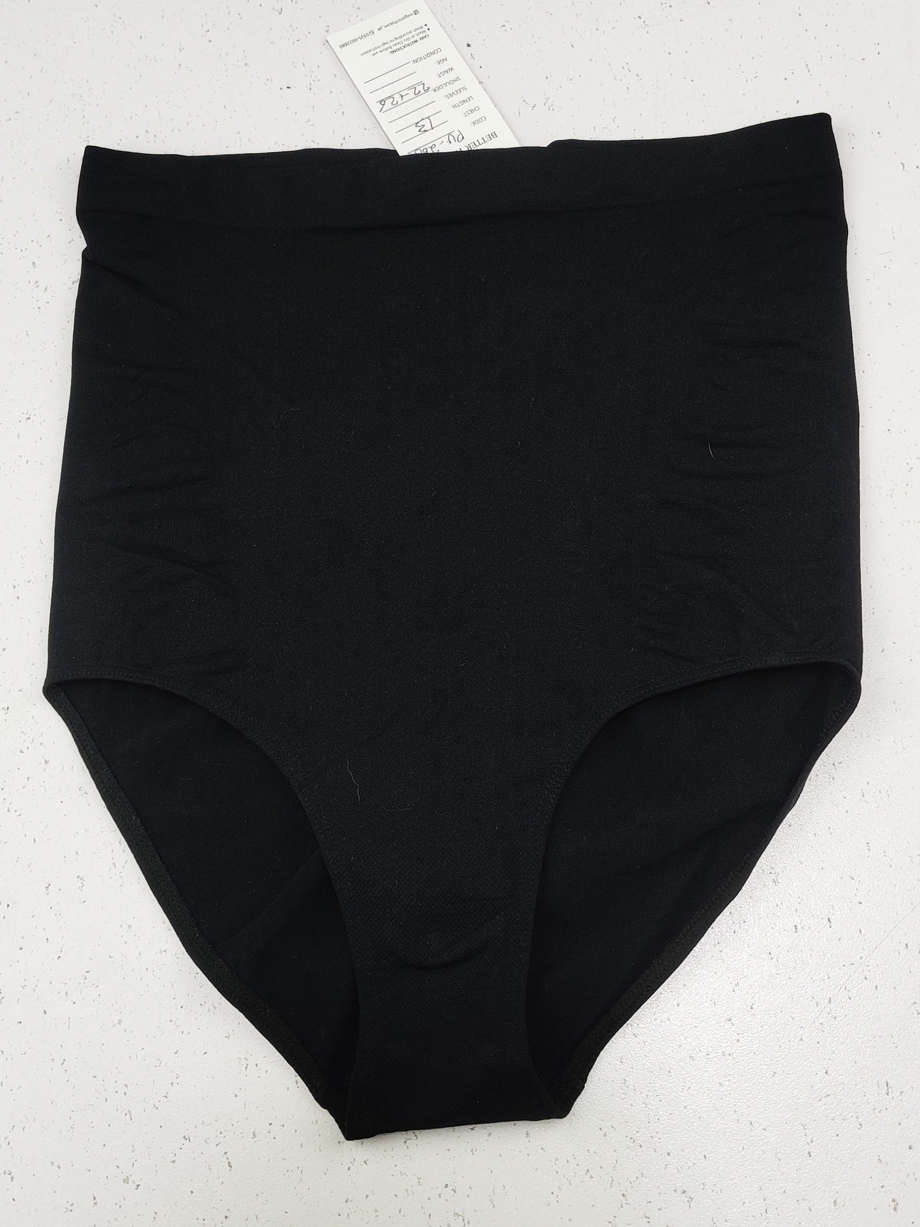 Buy online pre-used pre-loved 100% authentic & Original branded Unknown Brand (PU-2082) available in Pakistan. Top international brands avilable.