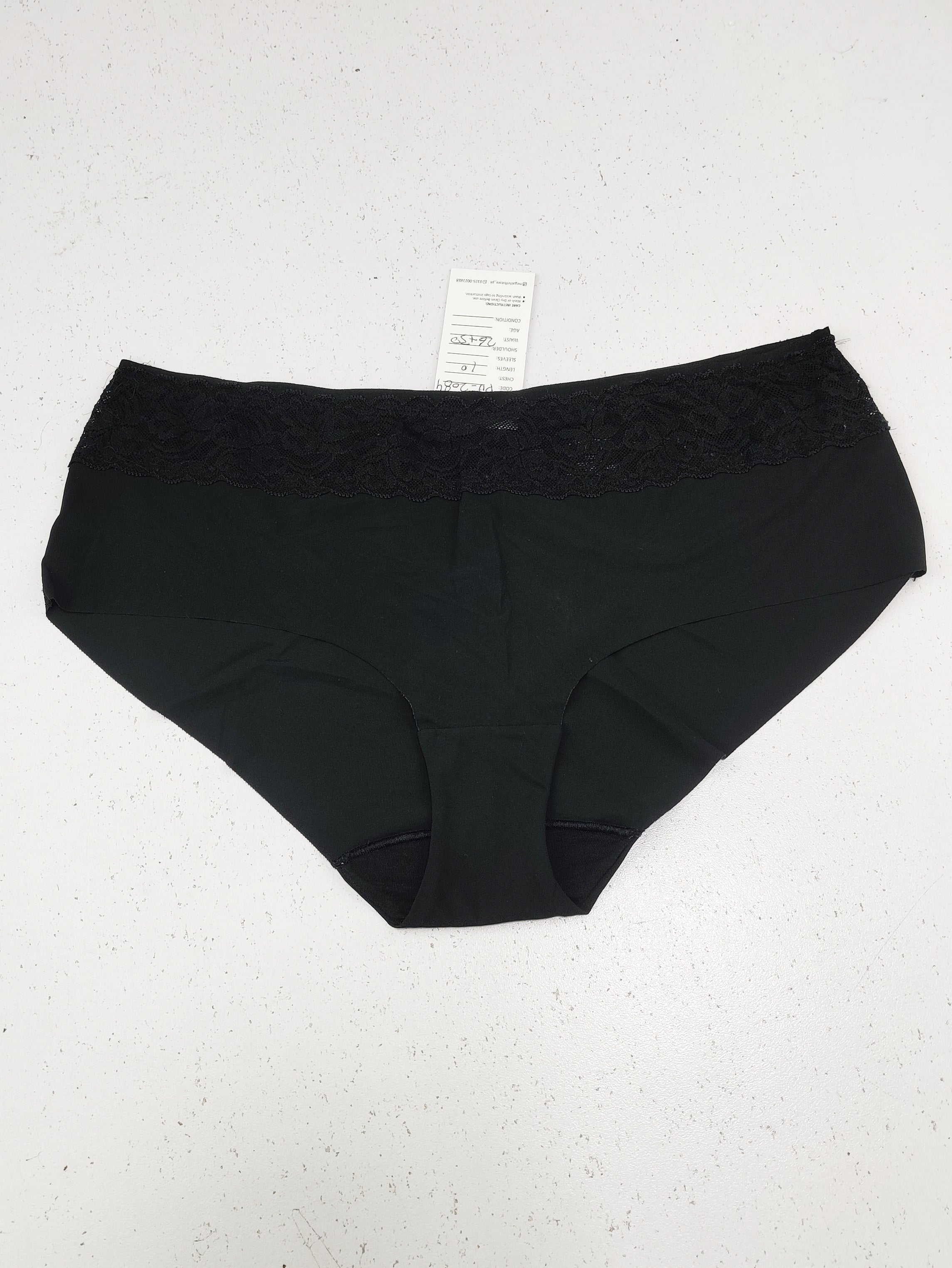 Buy online pre-used pre-loved 100% authentic & Original branded Unknown Brand (PU-2084) available in Pakistan. Top international brands avilable.