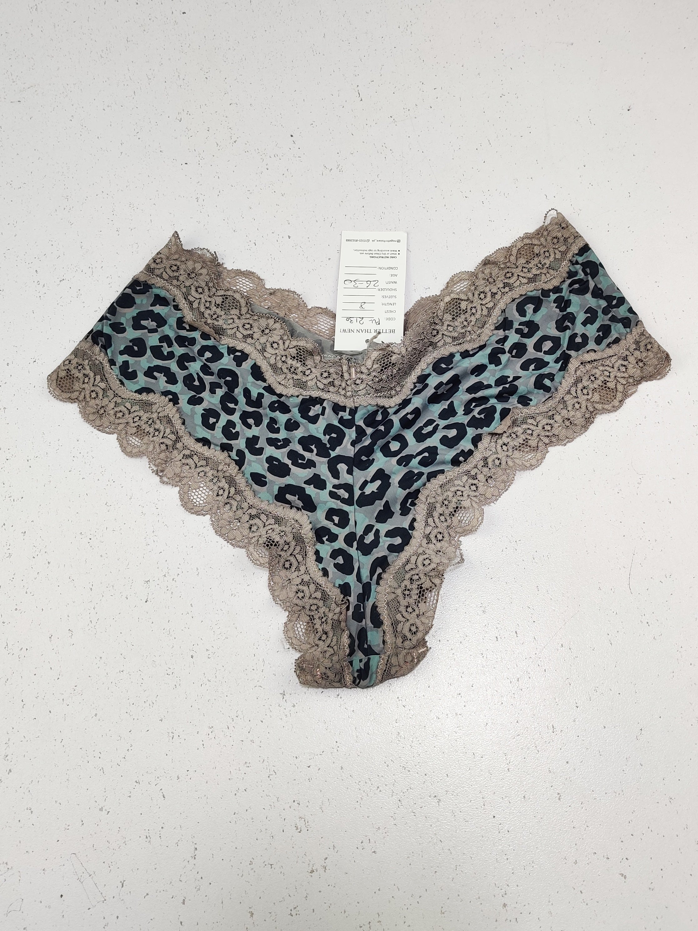 Buy online pre-used pre-loved 100% authentic & Original branded Unknown Brand (PU-2130) available in Pakistan. Top international brands avilable.
