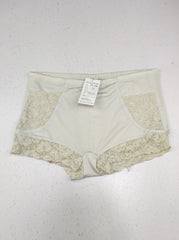 Buy online pre-used pre-loved 100% authentic & Original branded Unknown Brand (PU-2150) available in Pakistan. Top international brands avilable.