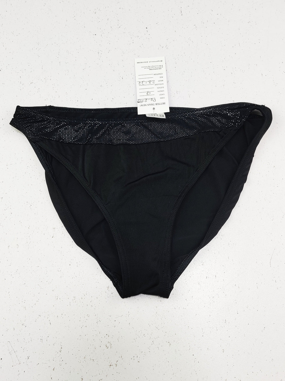 Buy online pre-used pre-loved 100% authentic & Original branded Jrs (PU-2152) available in Pakistan. Top international brands avilable.