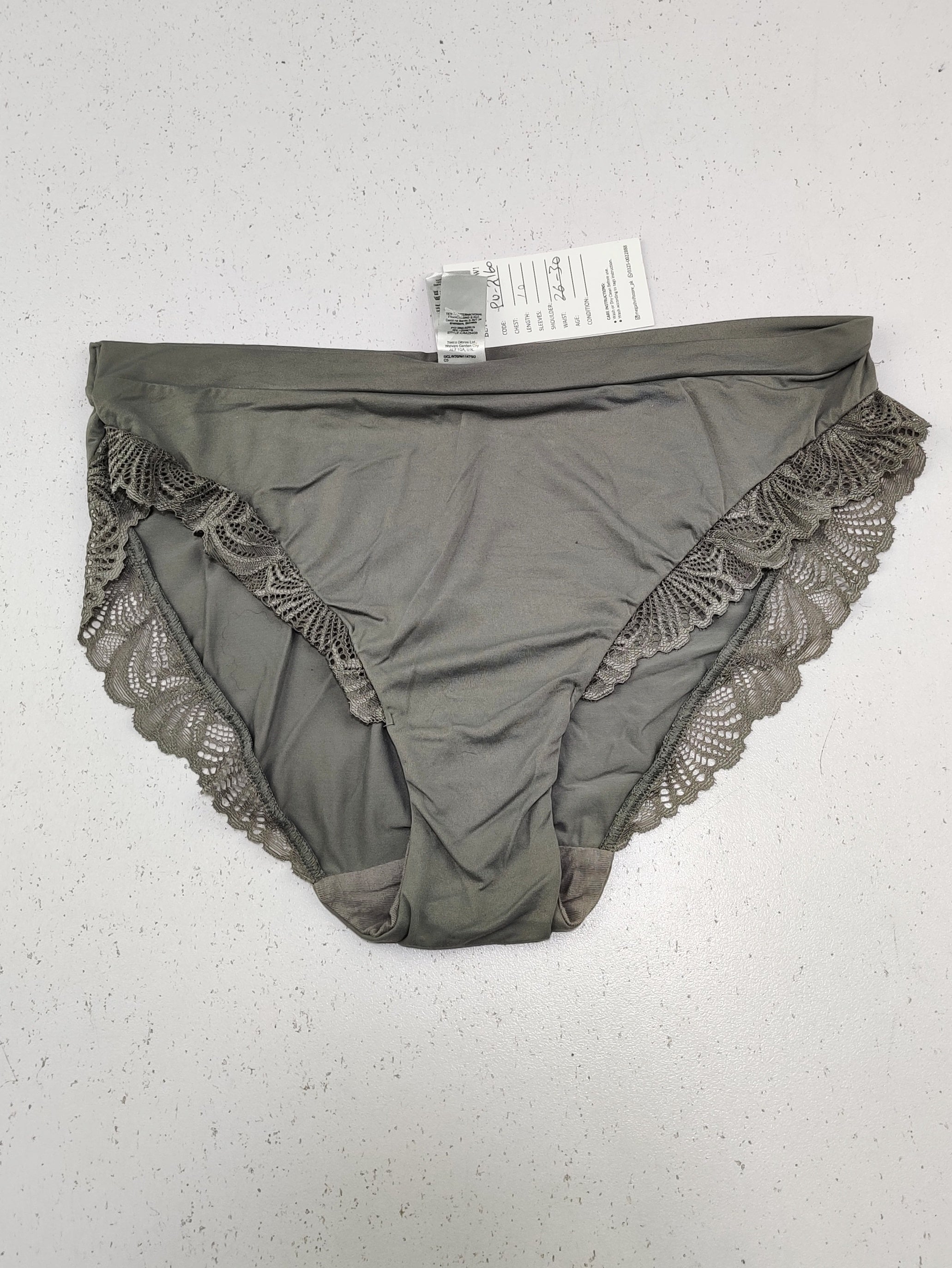 Buy online pre-used pre-loved 100% authentic & Original branded F&F (PU-2160) available in Pakistan. Top international brands avilable.