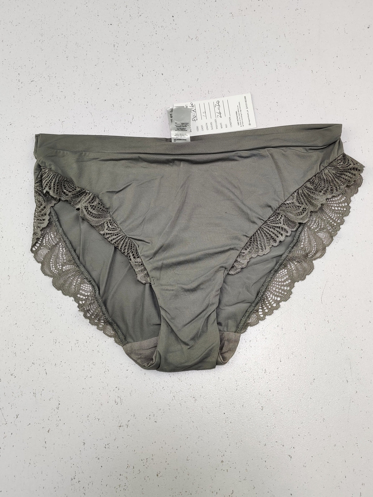 Buy online pre-used pre-loved 100% authentic & Original branded F&F (PU-2160) available in Pakistan. Top international brands avilable.