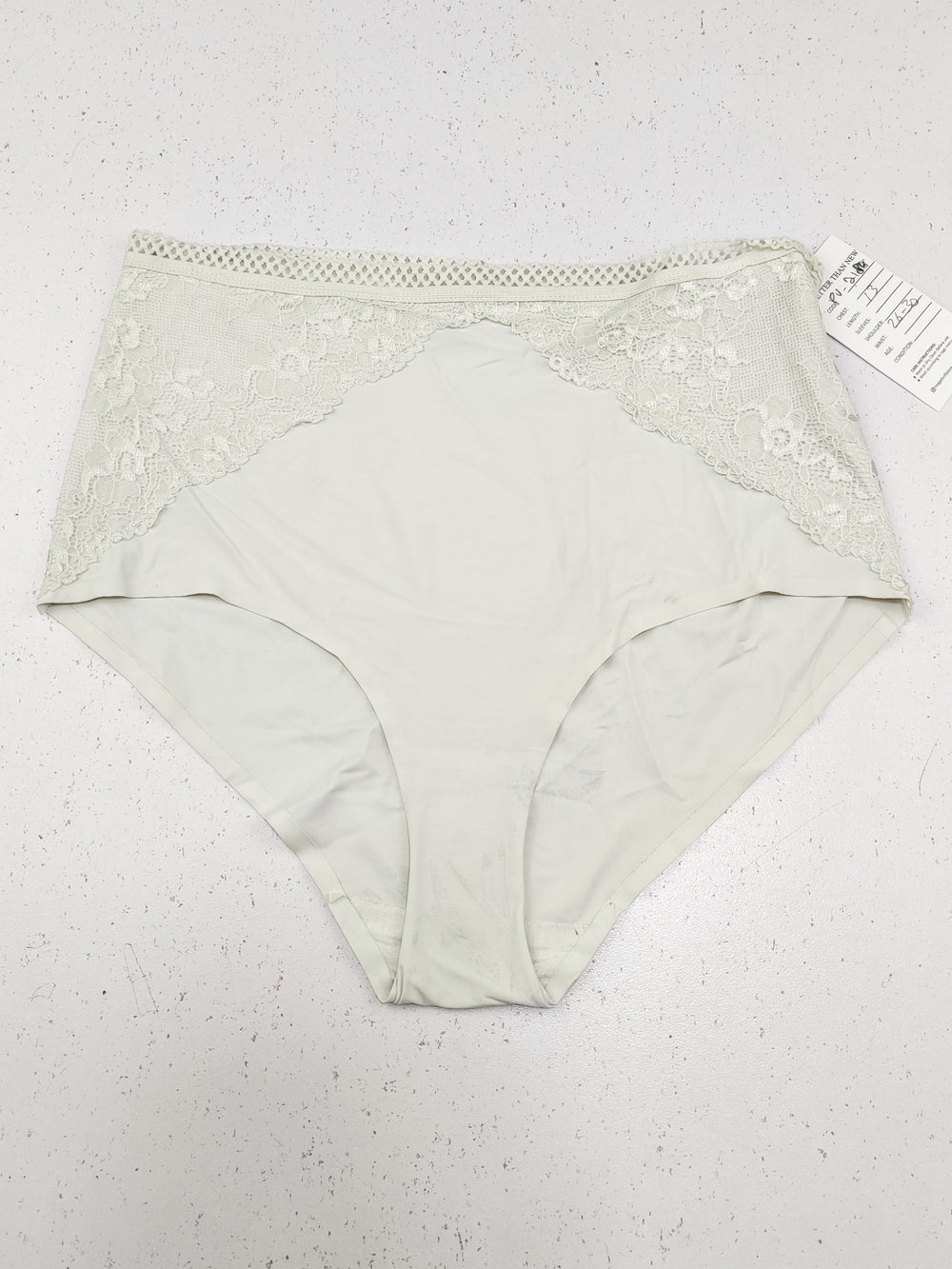 Buy online pre-used pre-loved 100% authentic & Original branded Primark (PU-2184) available in Pakistan. Top international brands avilable.