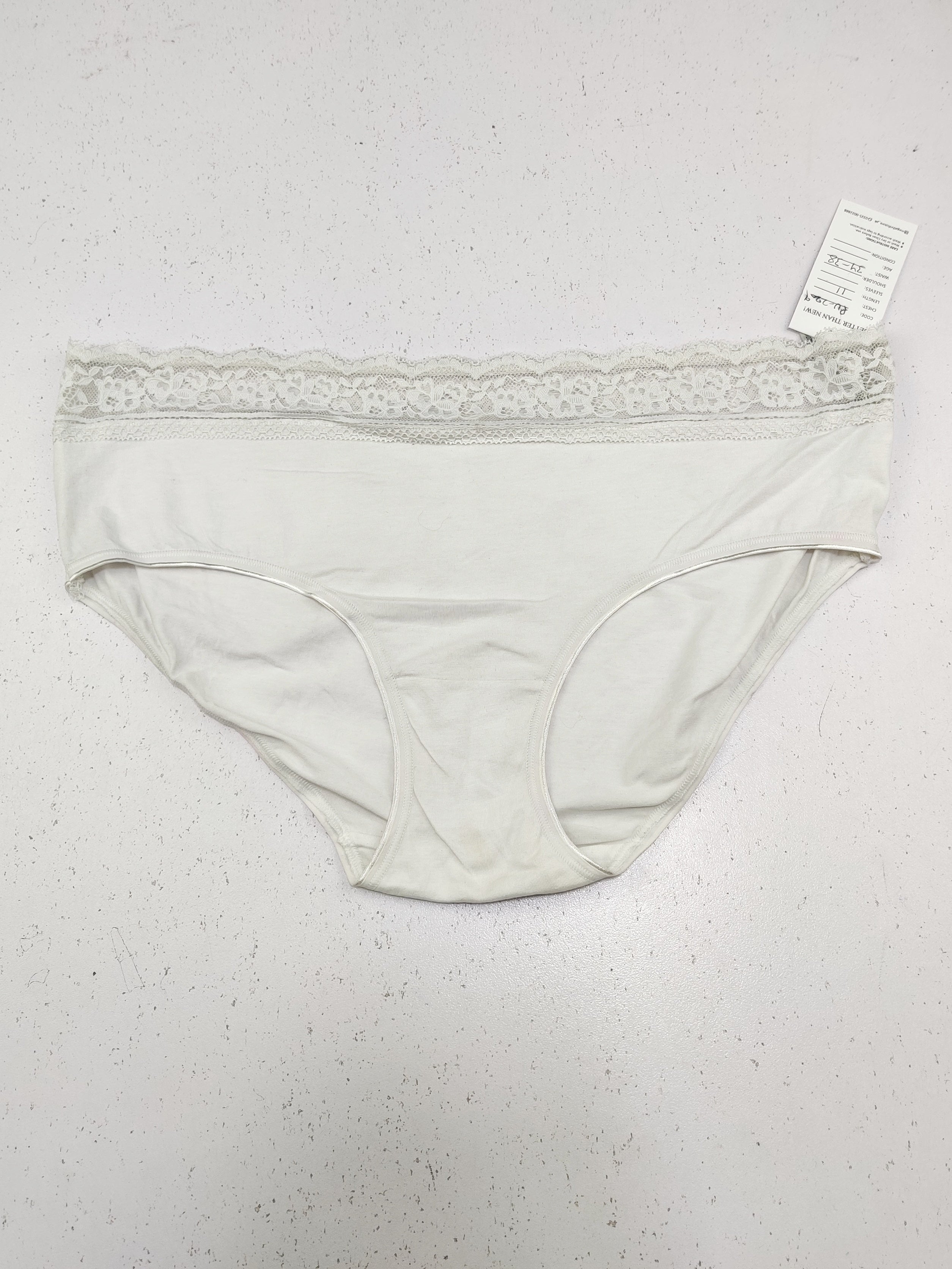 Buy online pre-used pre-loved 100% authentic & Original branded Marks & Spencer (PU-2209) available in Pakistan. Top international brands avilable.