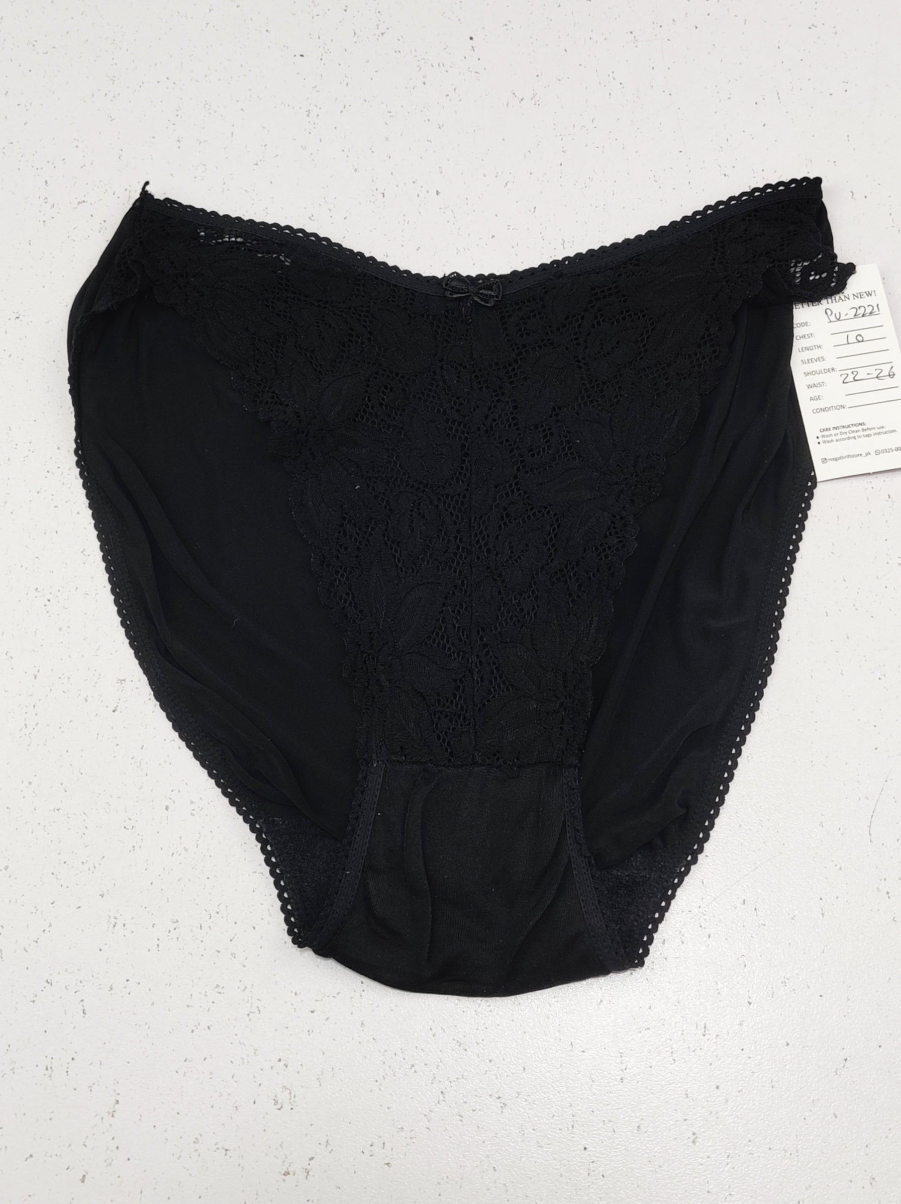 Buy online pre-used pre-loved 100% authentic & Original branded Unknown Brand (PU-2221) available in Pakistan. Top international brands avilable.