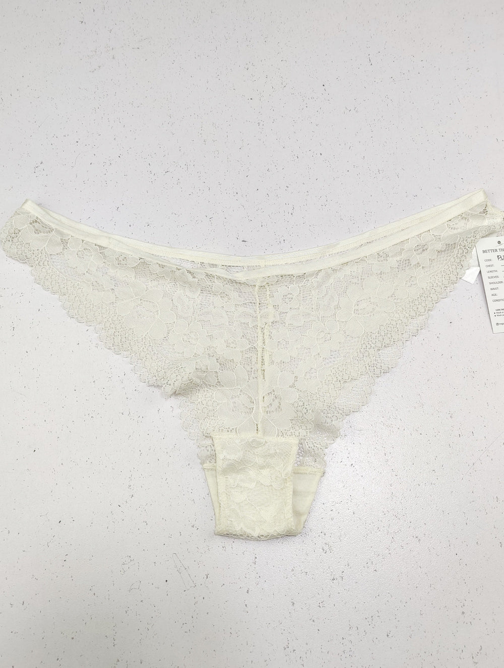 Buy online pre-used pre-loved 100% authentic & Original branded Primark (PU-2231) available in Pakistan. Top international brands avilable.