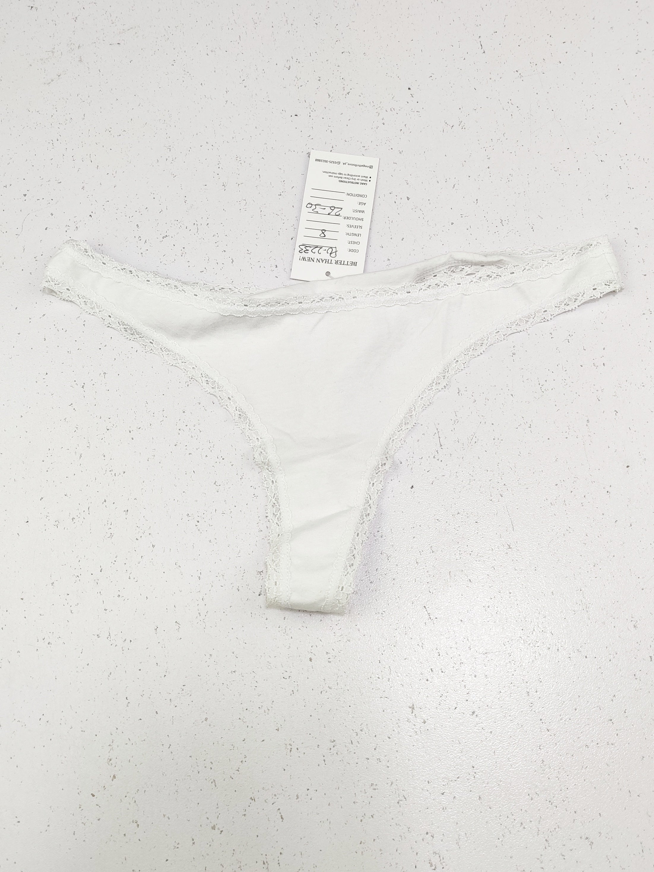 Buy online pre-used pre-loved 100% authentic & Original branded Unknown Brand (PU-2233) available in Pakistan. Top international brands avilable.