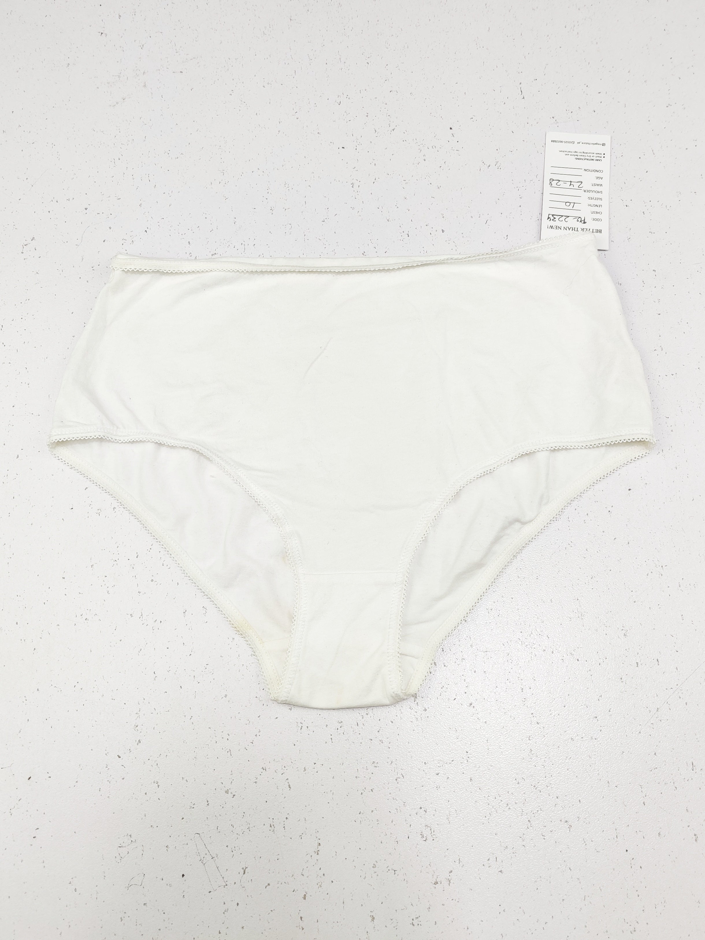 Buy online pre-used pre-loved 100% authentic & Original branded F&F (PU-2234) available in Pakistan. Top international brands avilable.