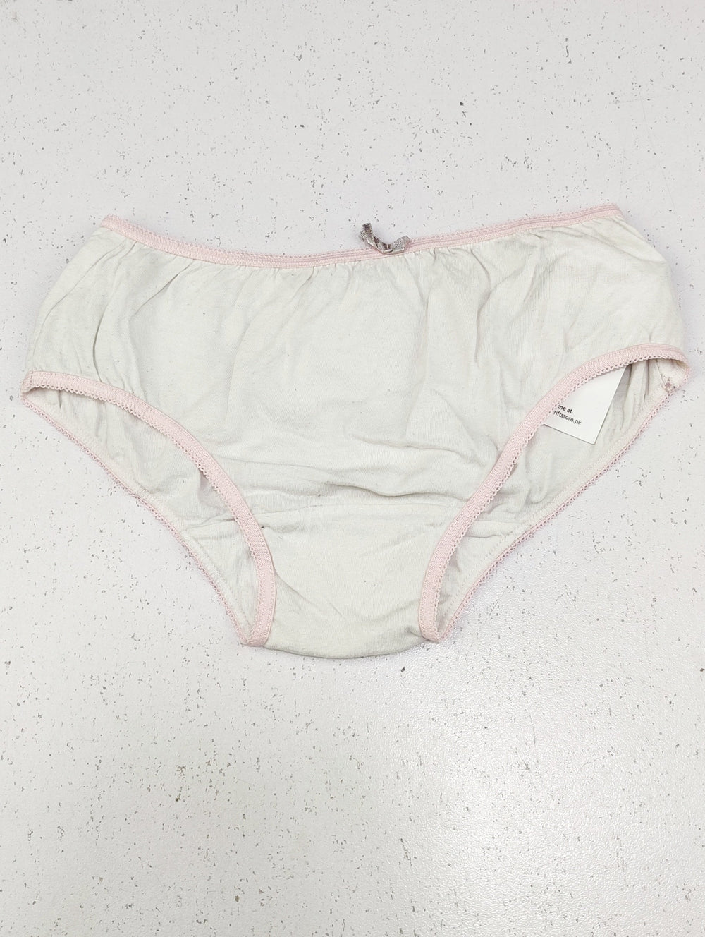 Buy online pre-used pre-loved 100% authentic & Original branded Unknown Brand (PU-2242) available in Pakistan. Top international brands avilable.
