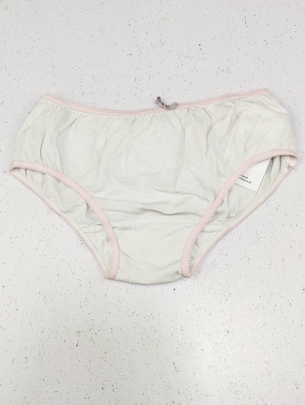 Buy online pre-used pre-loved 100% authentic & Original branded Unknown Brand (PU-2242) available in Pakistan. Top international brands avilable.