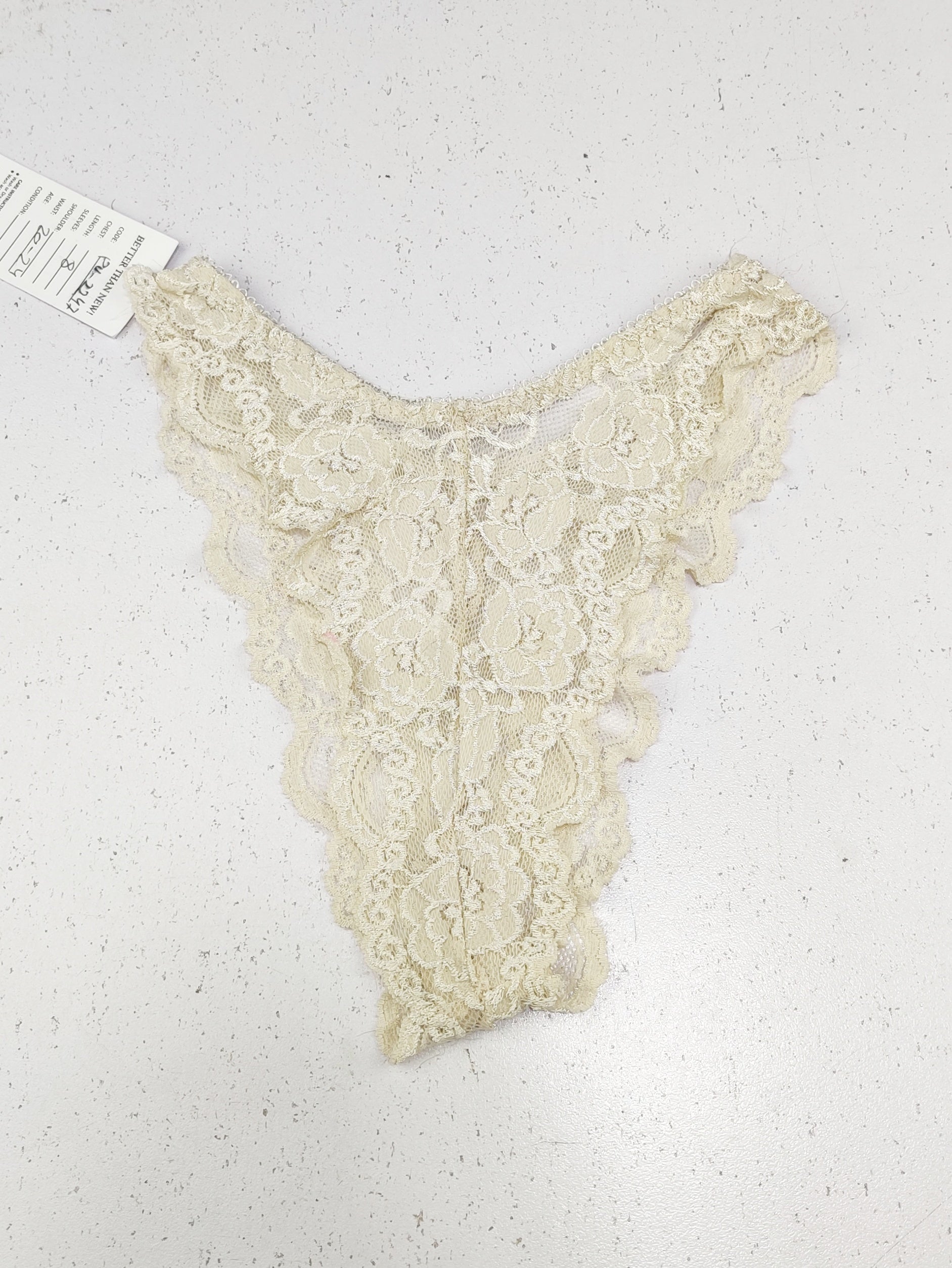 Buy online pre-used pre-loved 100% authentic & Original branded Unknown Brand (PU-2247) available in Pakistan. Top international brands avilable.
