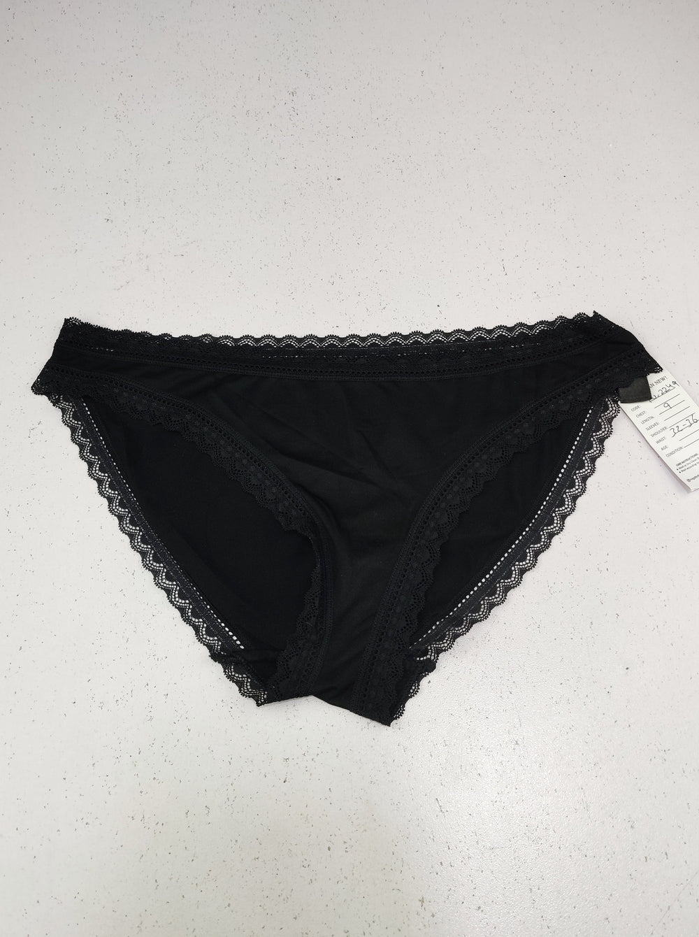 Buy online pre-used pre-loved 100% authentic & Original branded Unknown Brand (PU-2249) available in Pakistan. Top international brands avilable.