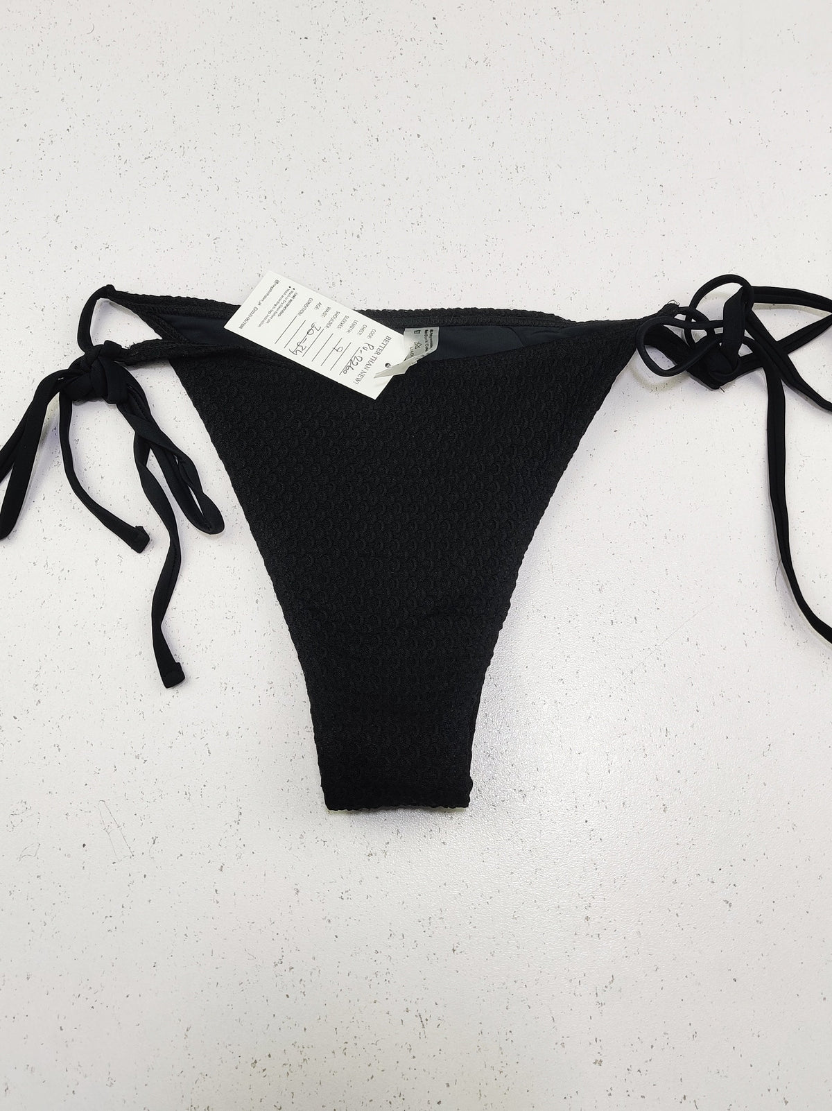 Buy online pre-used pre-loved 100% authentic & Original branded Unknown Brand (PU-2260) available in Pakistan. Top international brands avilable.