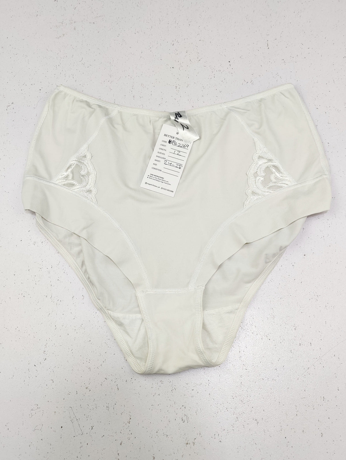 Buy online pre-used pre-loved 100% authentic & Original branded Unknown Brand (PU-2269) available in Pakistan. Top international brands avilable.