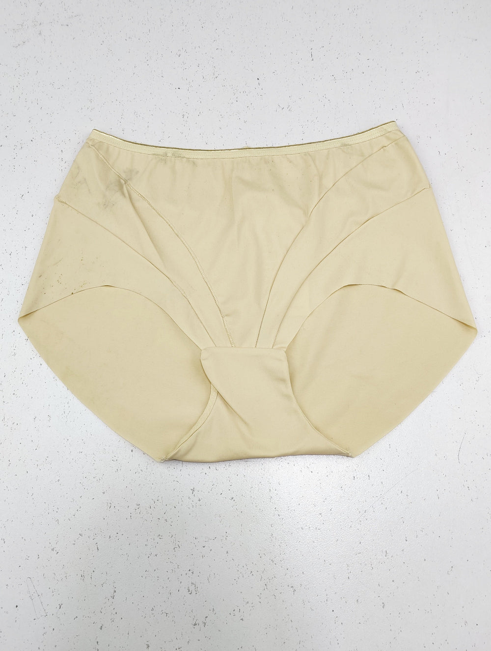 Buy online pre-used pre-loved 100% authentic & Original branded Secret Possessions (PU-2283) available in Pakistan. Top international brands avilable.