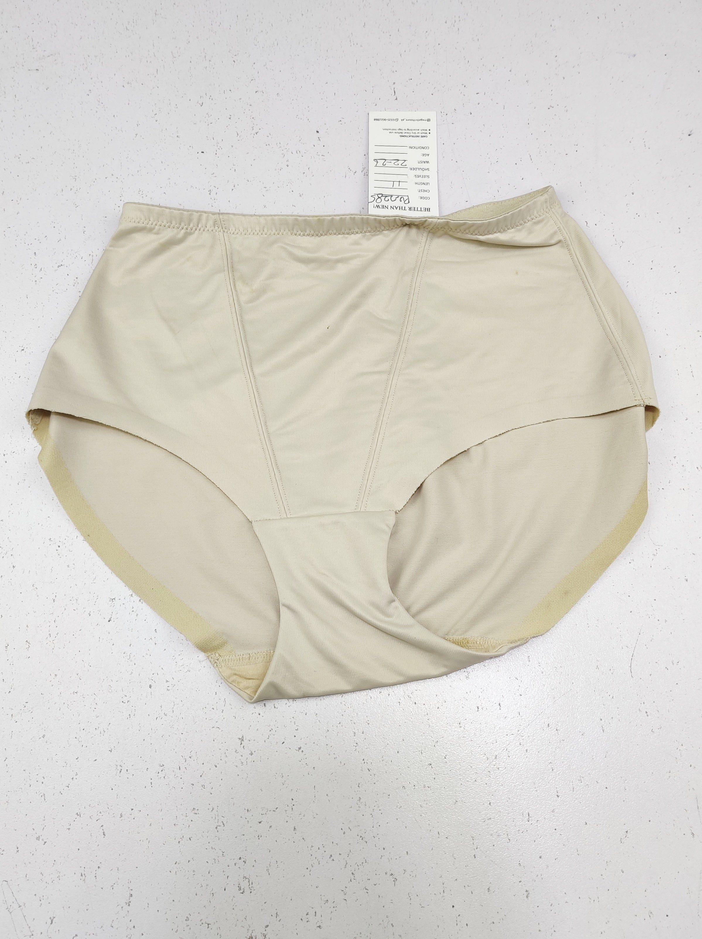 Buy online pre-used pre-loved 100% authentic & Original branded Unknown Brand (PU-2285) available in Pakistan. Top international brands avilable.