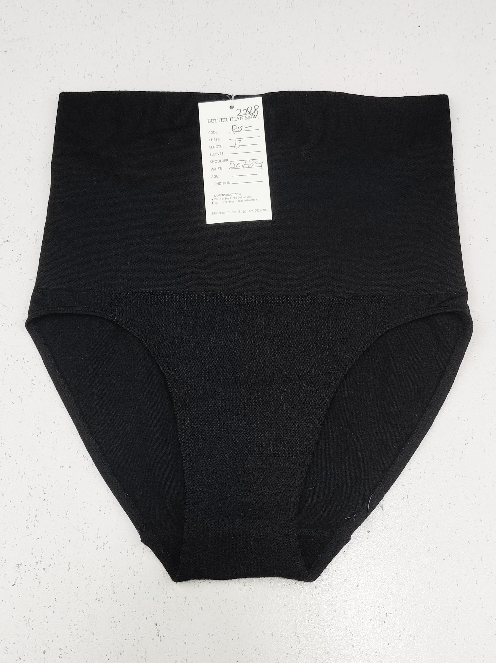 Buy online pre-used pre-loved 100% authentic & Original branded Unknown Brand (PU-2288) available in Pakistan. Top international brands avilable.