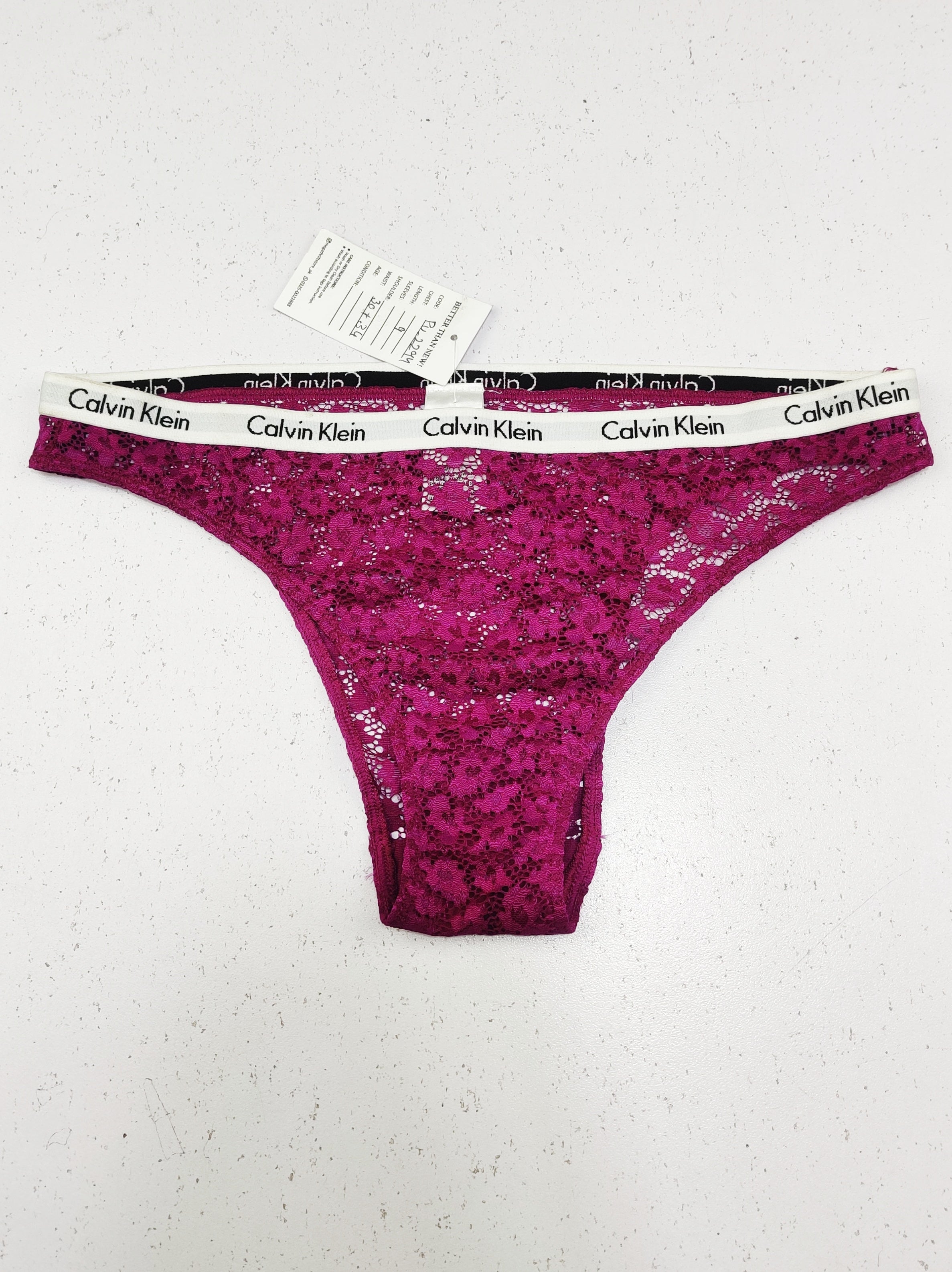 Buy online pre-used pre-loved 100% authentic & Original branded C.A.L.V.I.N K.L.E.I.N (PU-2294) available in Pakistan. Top international brands avilable.