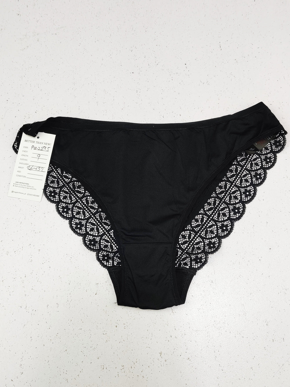 Buy online pre-used pre-loved 100% authentic & Original branded F&F (PU-2295) available in Pakistan. Top international brands avilable.