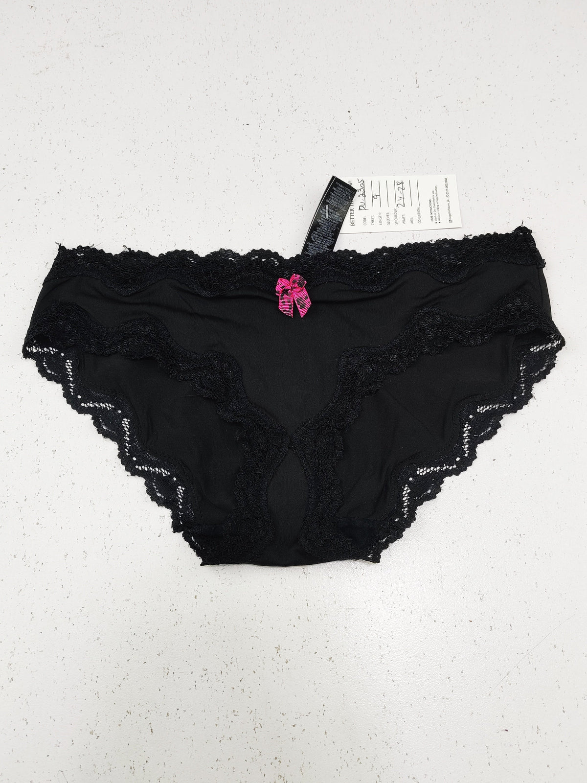 Buy online pre-used pre-loved 100% authentic & Original branded Marks & Spencer (PU-2305) available in Pakistan. Top international brands avilable.
